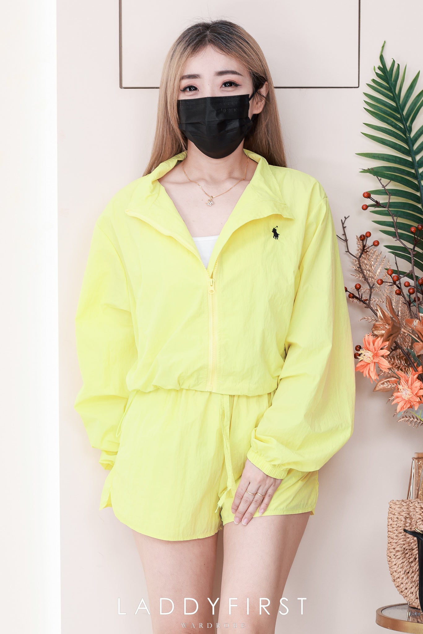 【SS8870】高品质雨衣质感防嗮运动套装 长袖外套➕松紧腰弹力短裤，有口袋 ❤️❤️