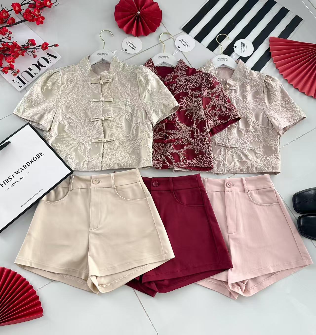 【SS3471】【LFW独家小圆饼】高品质两件式高端气质时尚提花旗袍套装 立领短袖盘扣提花旗袍上衣➕西装高腰百搭短裤，有口袋 ❤️❤️ 【D-R1-C5】