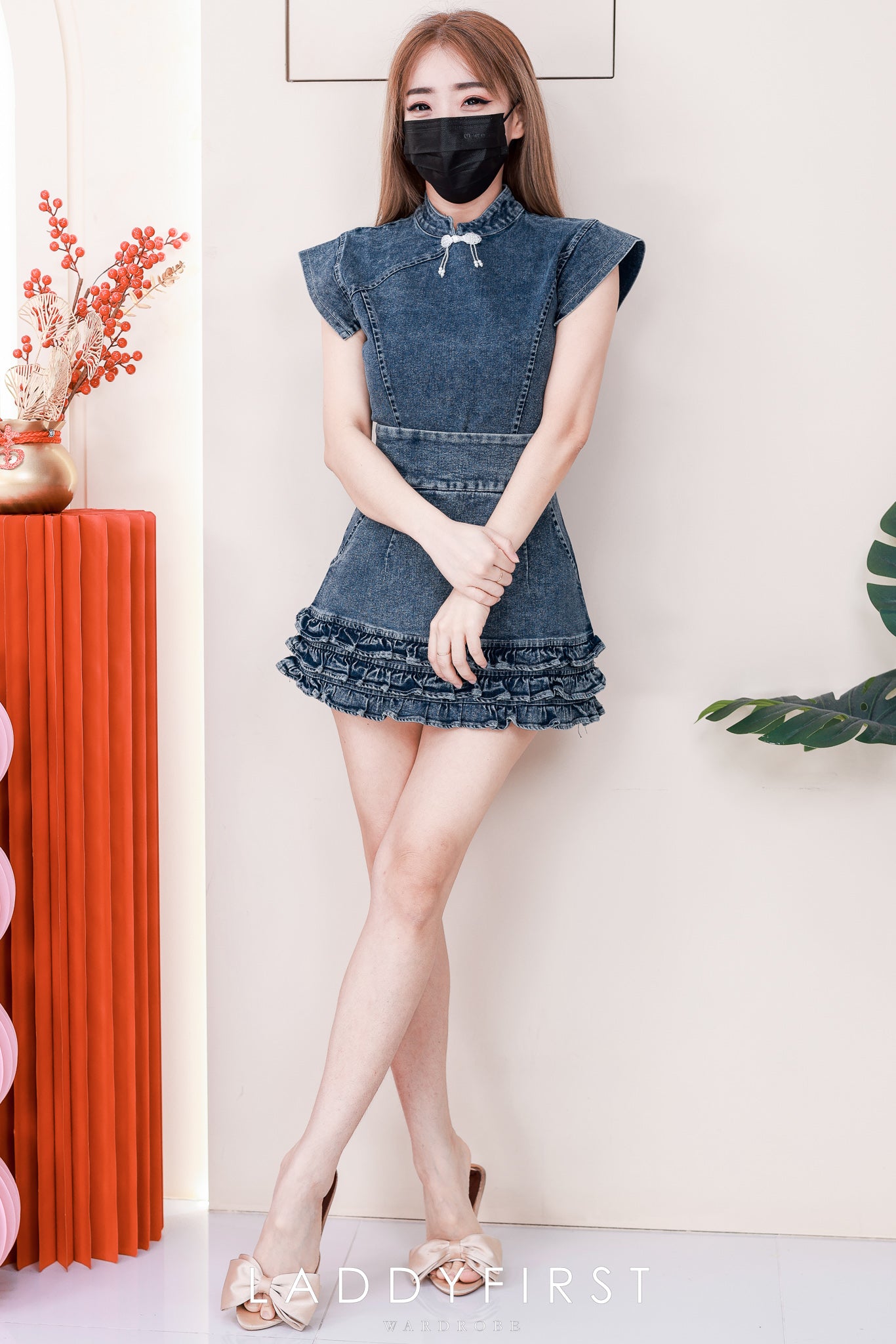 【SS6863】高品质两件式可盐可甜雪花牛仔旗袍套装 精致珍珠盘扣牛仔旗袍上衣➕层次荷叶下摆A字牛仔高腰裤裙，有口袋 ❤️❤️【A-R2-C1】