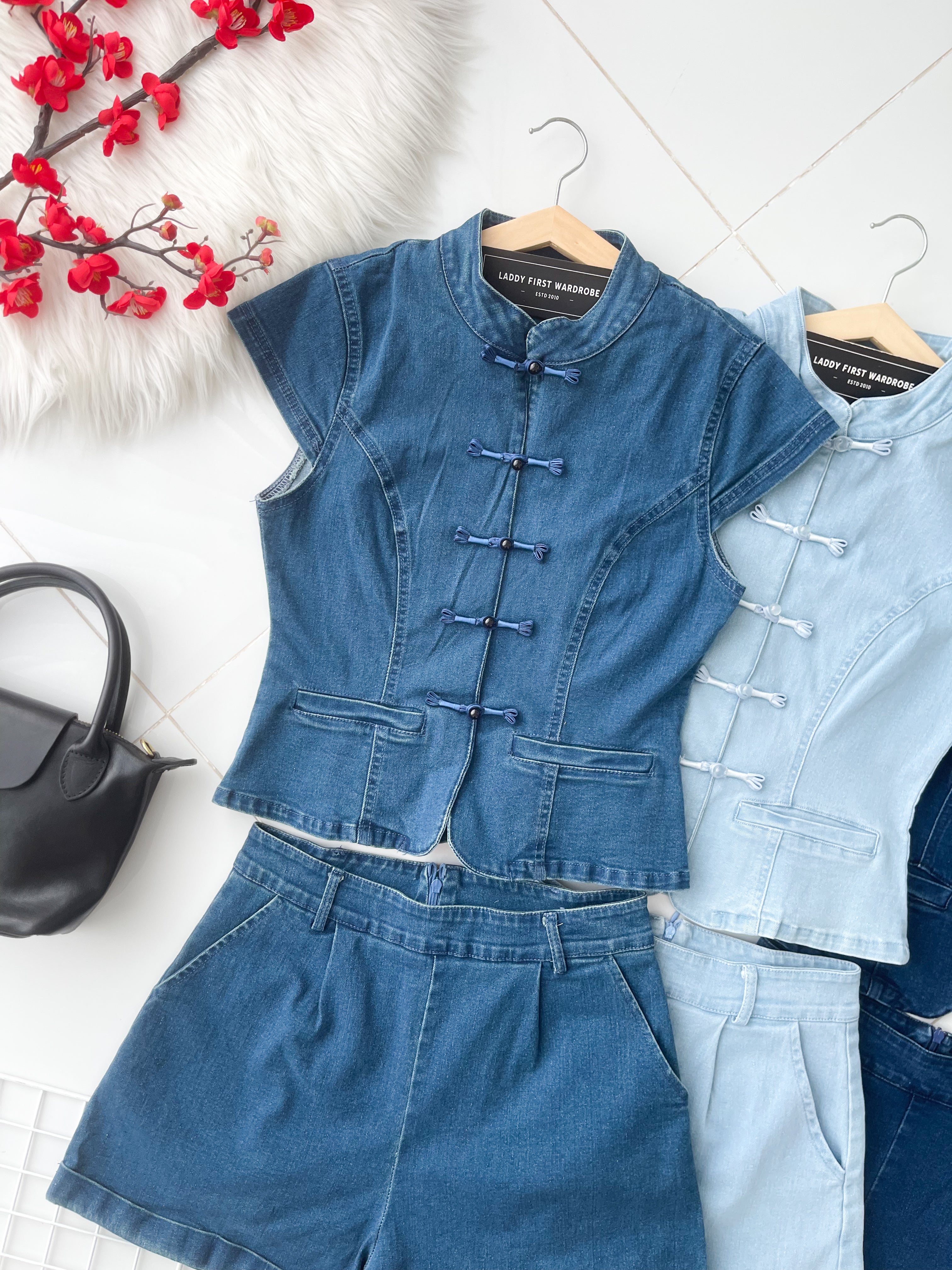 【SS98896】高品质两件式复古新中式牛仔旗袍套装 排盘扣设计出袖旗袍上衣➕牛仔高腰百搭短裤，有口袋 ❤️❤️