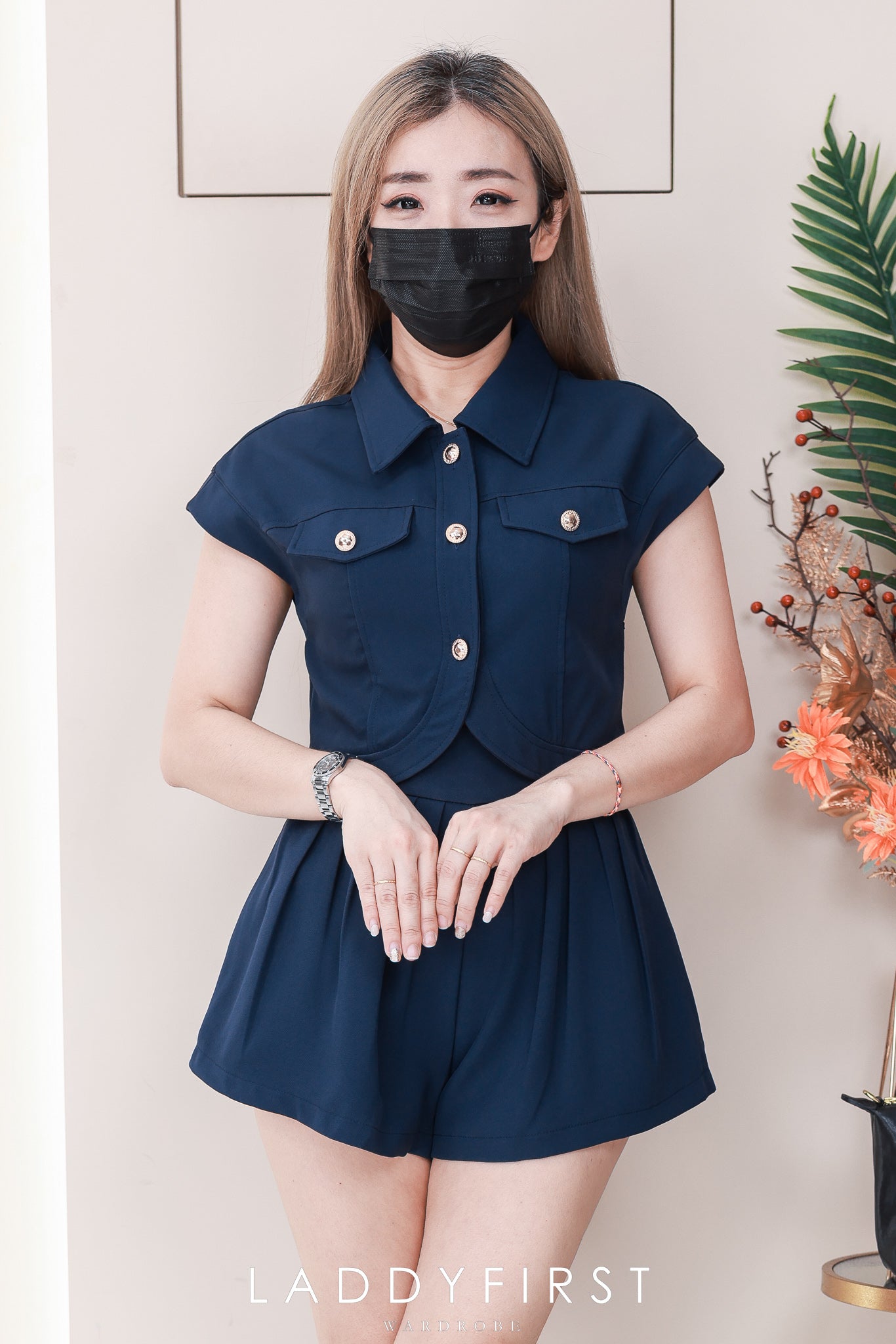 【SS3517】【LFW独家小圆饼】高品质两件高端气质西装时尚百搭套装 翻领出袖西装上衣➕百褶宽腿高腰百搭短裤，有口袋 ❤️❤️