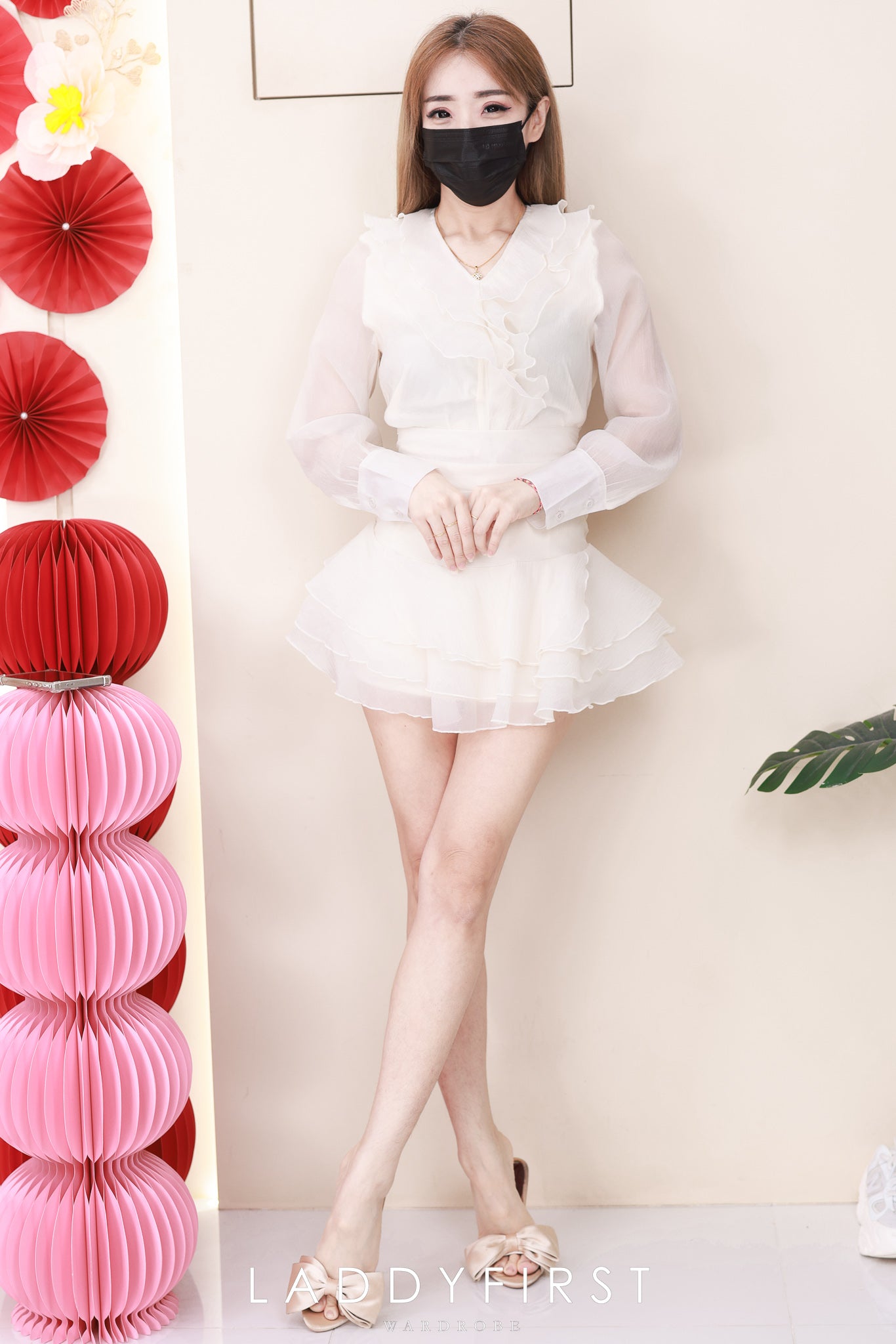 【SS6510】高品质两件式名媛仙气风雪纺套装 花瓣点缀雪纺长袖上衣➕层次感荷叶边雪纺高腰裙子，内层有里布短裤 ❤️❤️