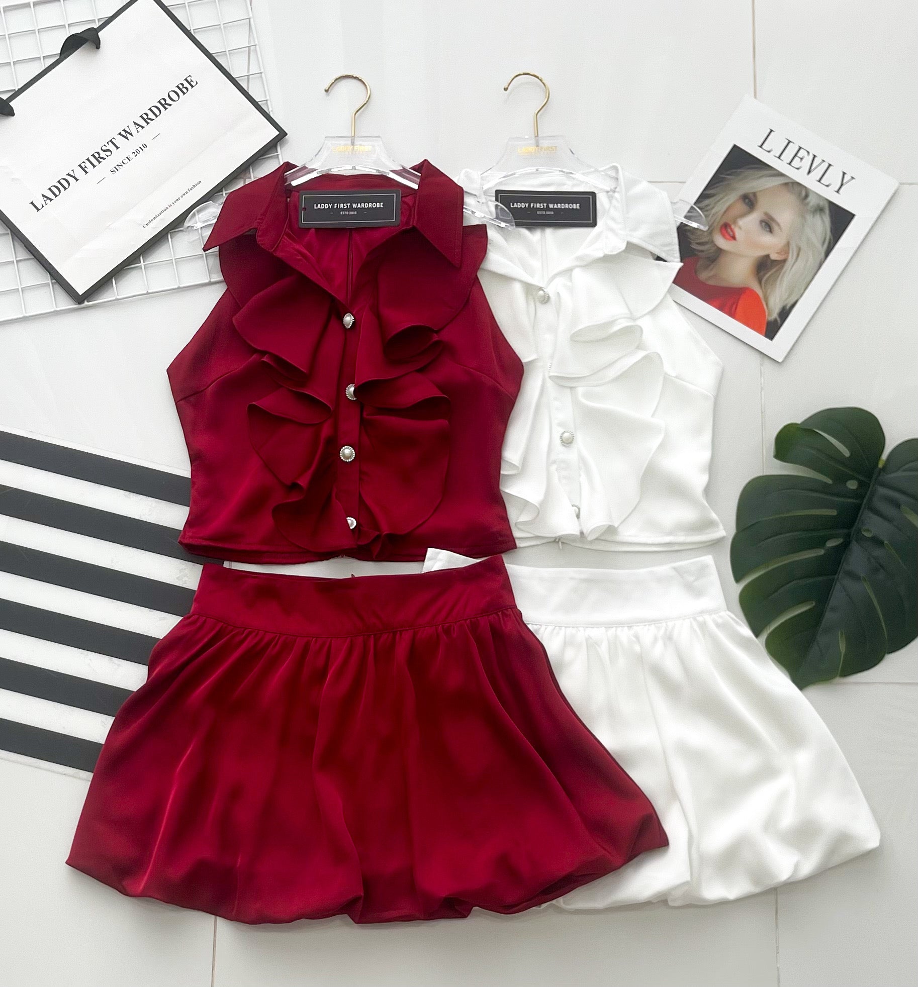 【SS2753】高品质两件式名媛风气质减龄套装 荷叶边CUT in上衣➕花苞高腰裙子，内层有里布短裤 ❤️❤️