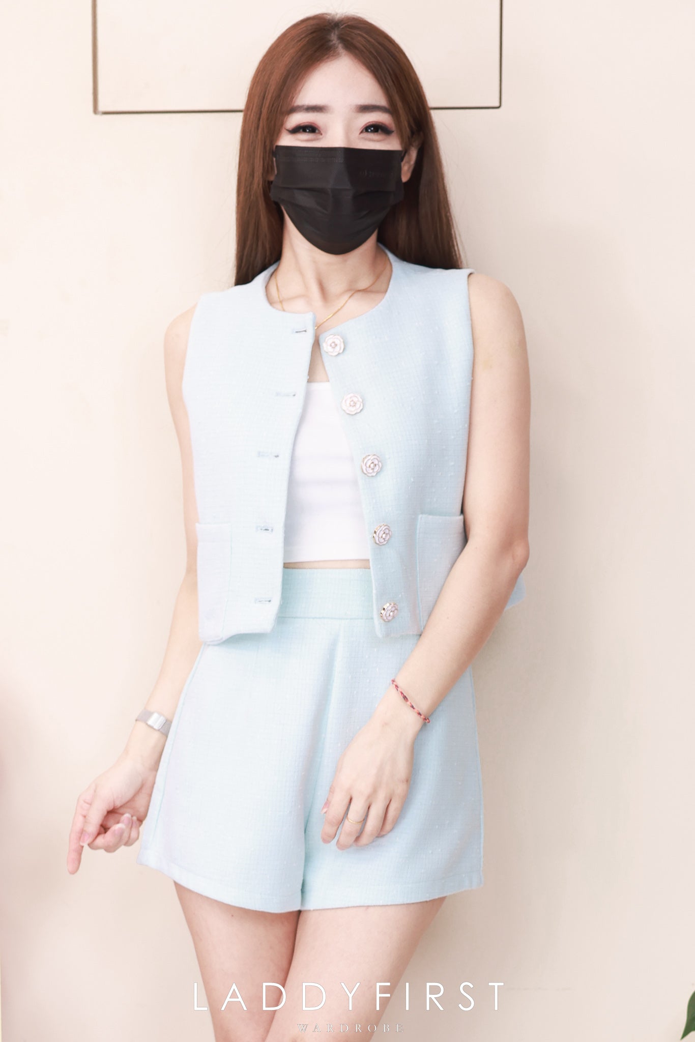 【SS3549】【LFW独家小圆饼】高品质两件式高级感气质小香风时尚套装 小香风无袖上衣➕小香风高腰百搭短裤，有口袋 ❤️❤️【F-R1-C5】