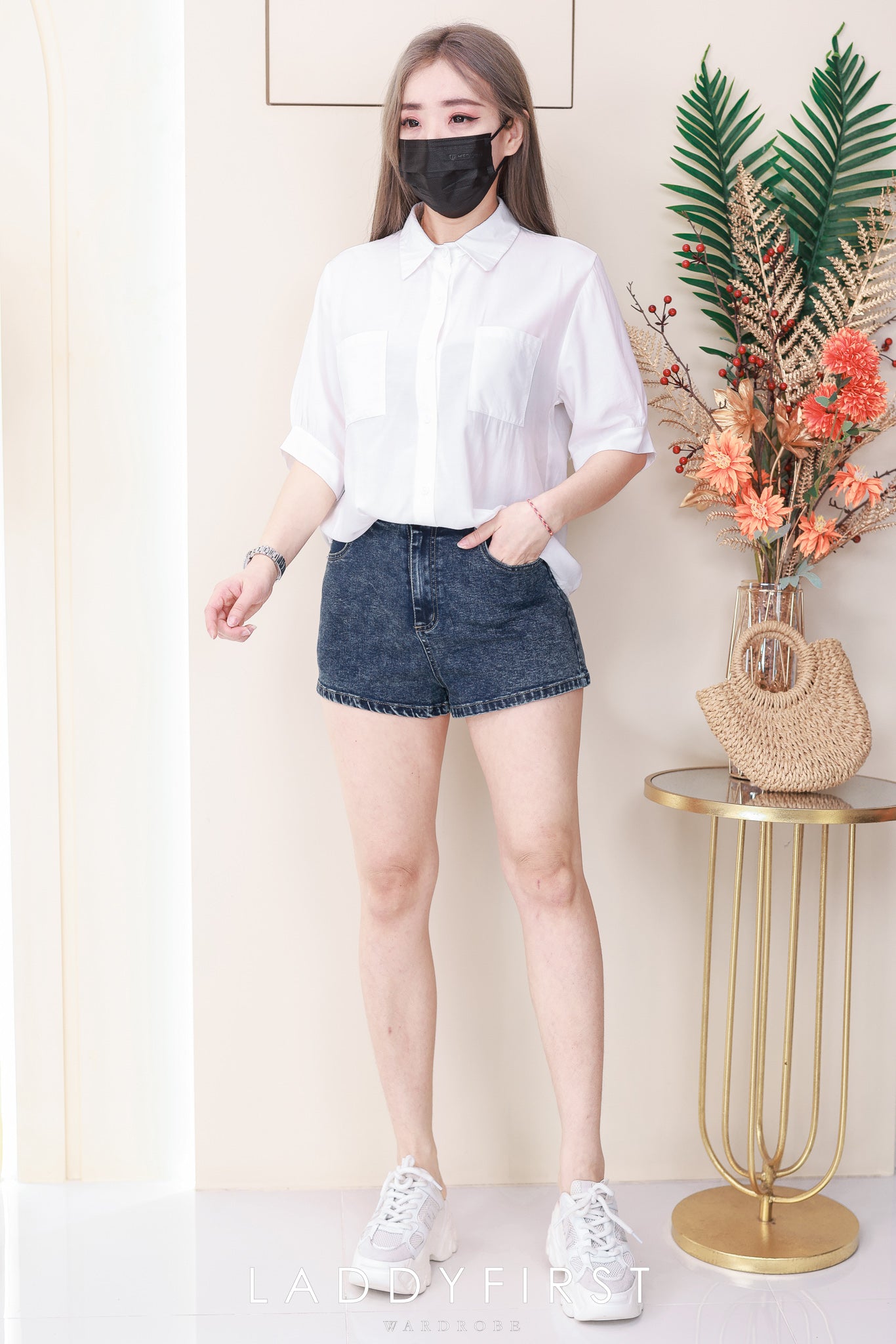 【S3520】LFW独家爆款高品质牛仔COTTON JEANS日常简约休闲百搭牛仔高腰短裤，有口袋 ❤️❤️ 【D-R3-C1】