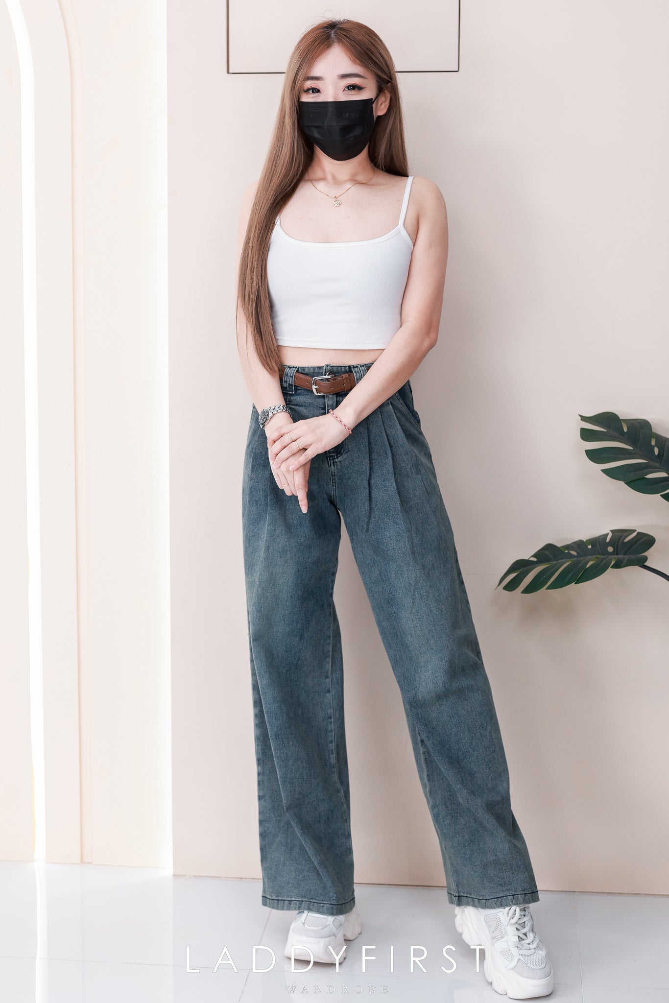 【L51357-1】⚡补货预订款⚡高品质显瘦显长腿直筒阔脚COTTON JEANS牛仔高腰百搭短裤，搭配配送腰带，有口袋 ❤️❤️