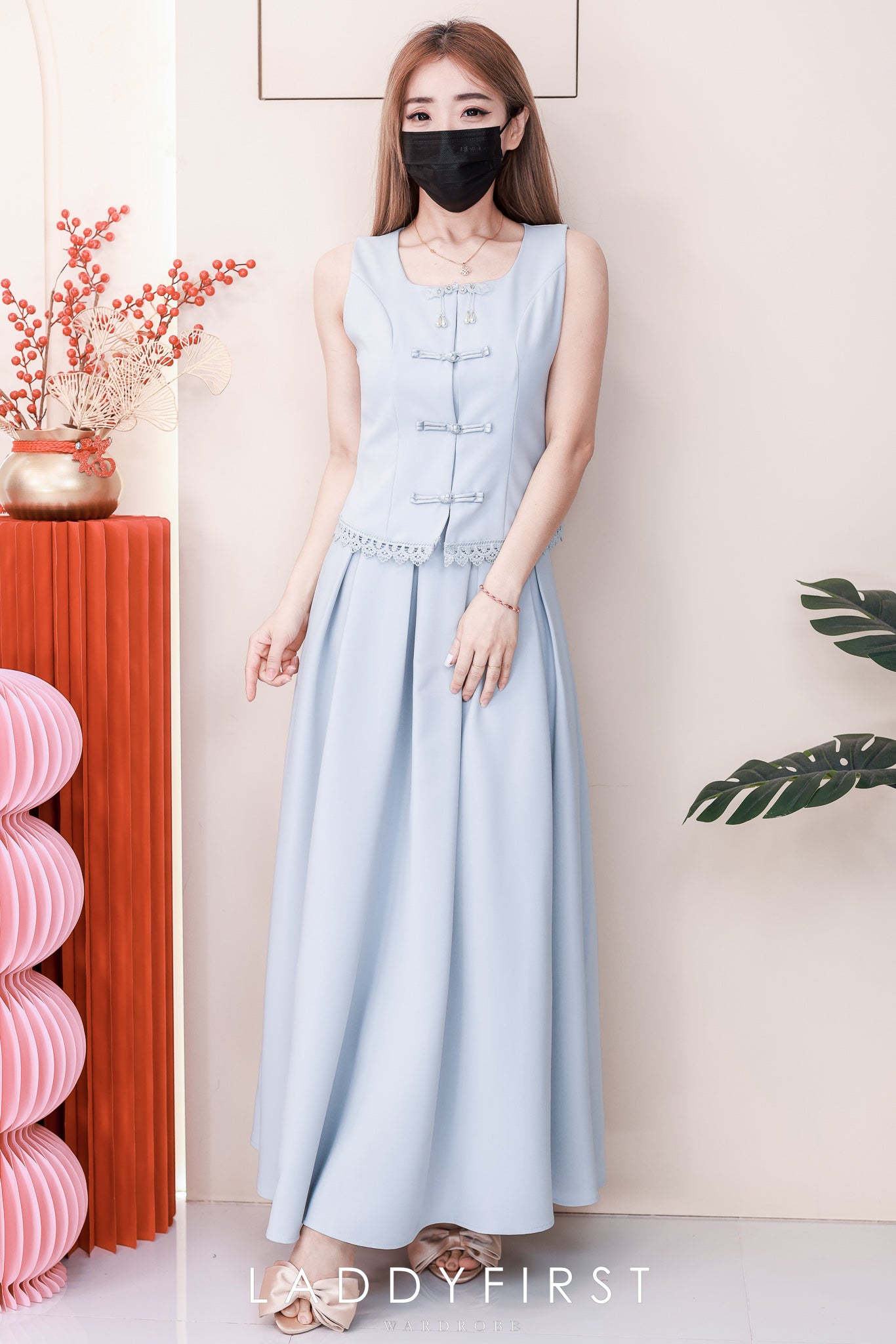 【SS2627】高品质两件式特出女神极简连旗袍套装 精致吊坠扣子无袖旗袍上衣➕ 阔摆高腰百搭长裙，有口袋 ❤️❤️