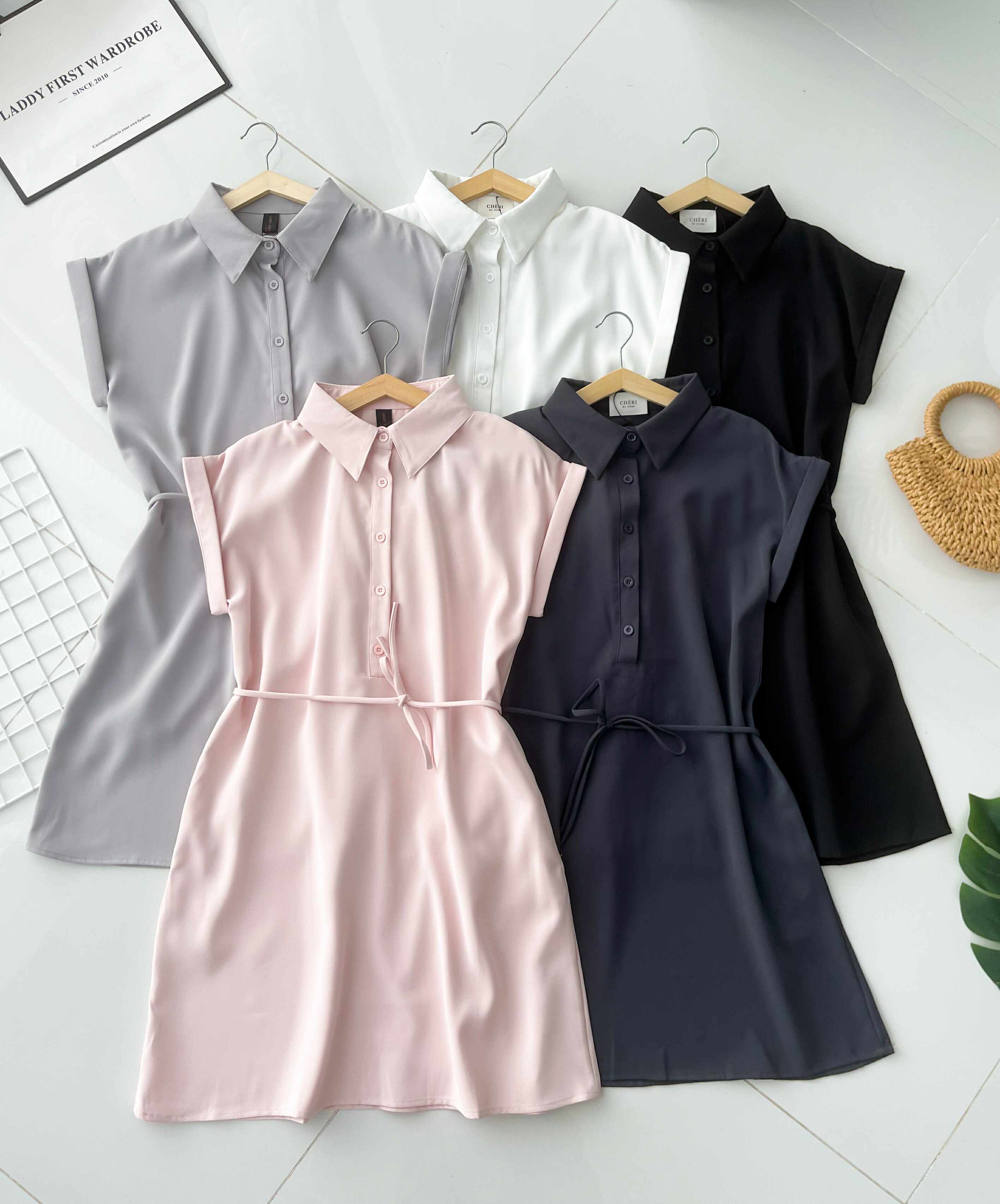 【D1783】独家爆款高品质翻领短袖收腰自绑细带西装垂感慵懒休闲风连身裙子，有口袋 ❤️❤️【A-R2-C1】