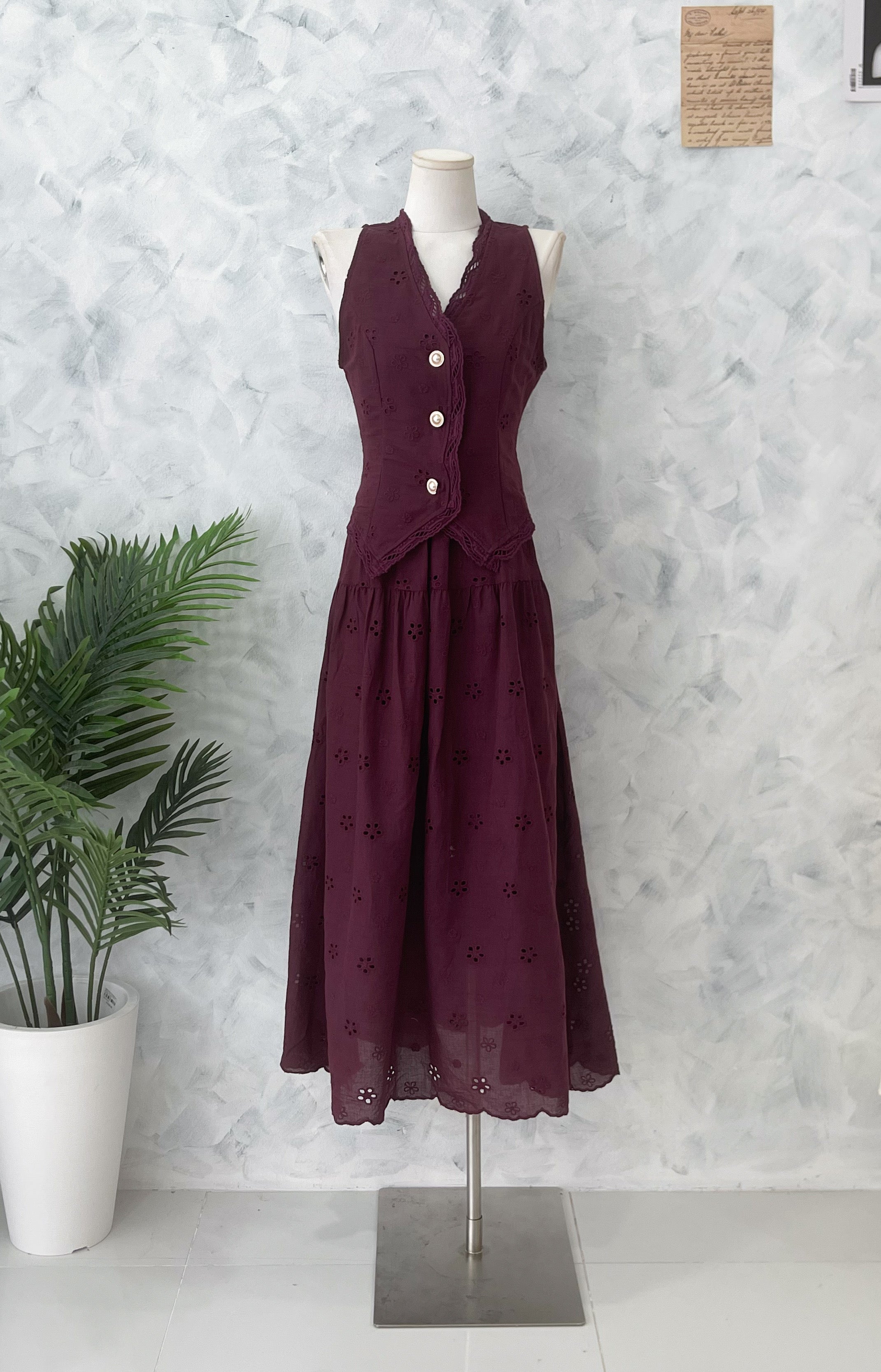 【SS2576】高品质两件式仙气温柔风桐花套装 V领无袖桐花上衣➕仙气感桐花高腰长裙 ❤️❤️