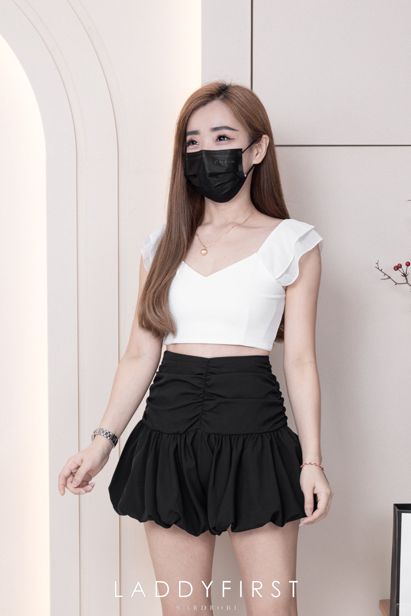 【T226341】独家爆款「短版」无袖叠层荷叶边时装上衣，后中拉链 ❤❤ 【A-R1-C4】