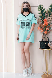 【T14260 / 9062】高品质V领09字母拉线设计纯棉OVERSIZED 上衣 ❤❤ 【B-R2-C4】