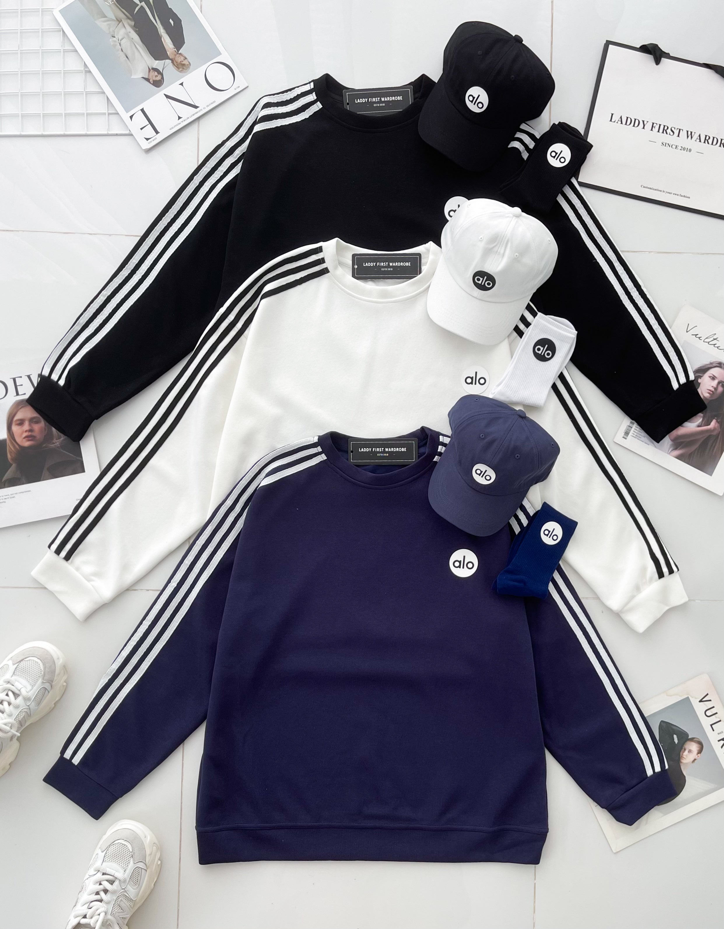 【O80111-1】⚡补货预订款⚡高品质三件套男女同款厚实卫衣棉Oversized 潮流时尚长袖上衣 ❤️❤️ 上衣👕➕帽子🧢➕袜子🧦