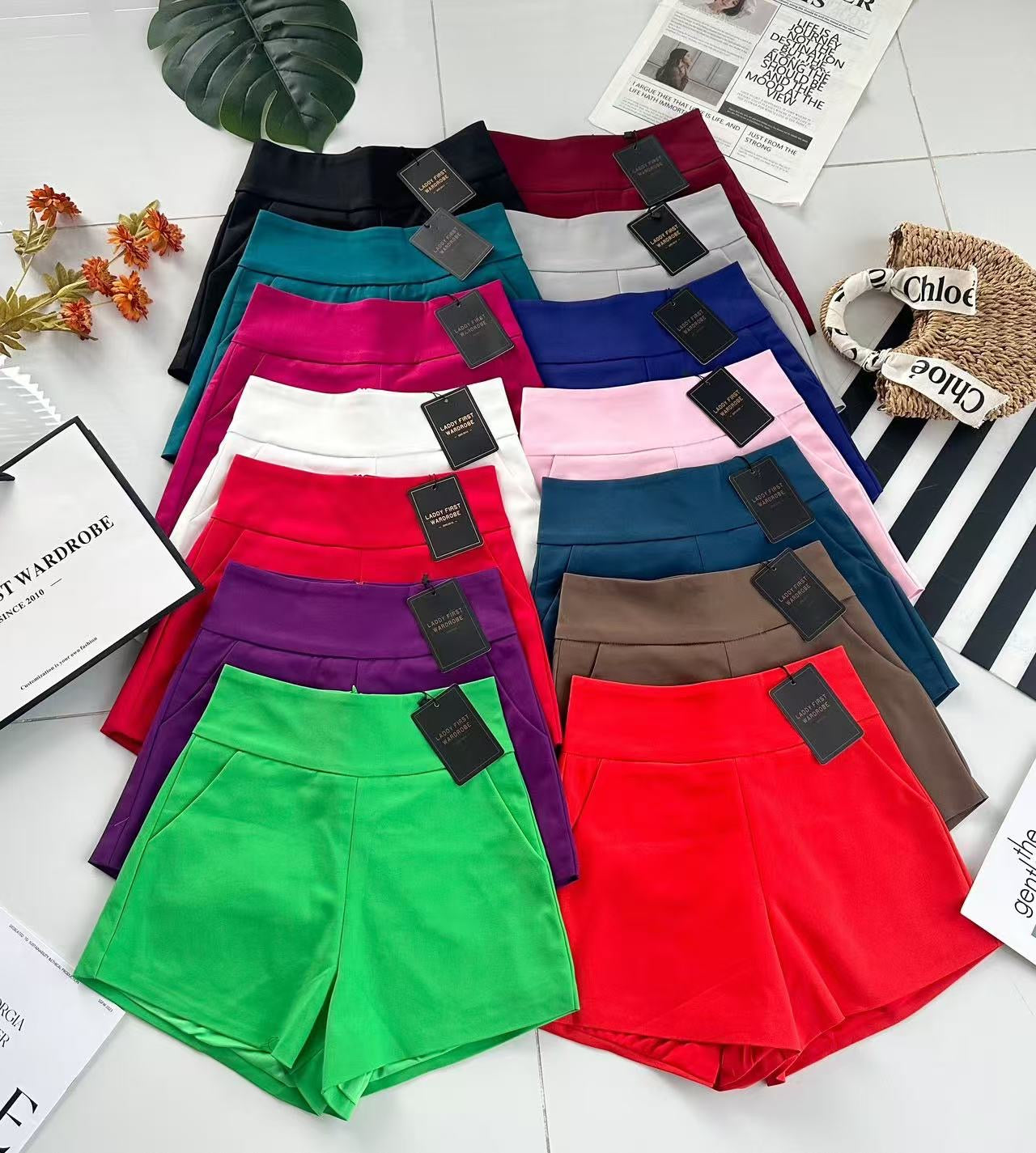 【S6644】【网站福利款✨】独家爆款【万能妹妹】高品质万能西装高腰休闲简约百搭短裤，后中隐形拉链，有口袋，内层加里布 #百搭必备 🔥🔥 【D-R1-C1】