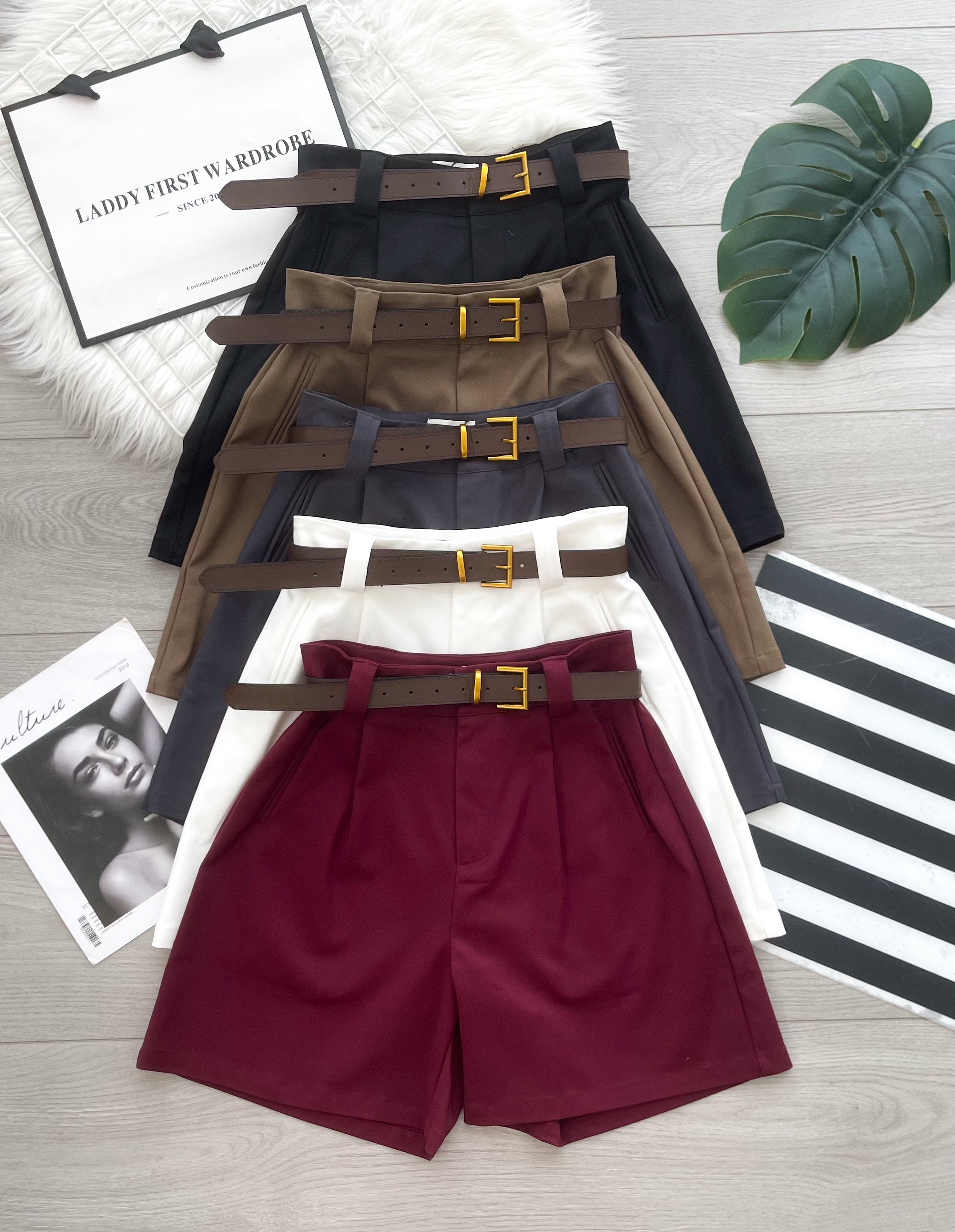 【S2621】高品质韩系复古风西装四分高腰百搭短裤，搭配配送腰带，有口袋 ❤️❤️