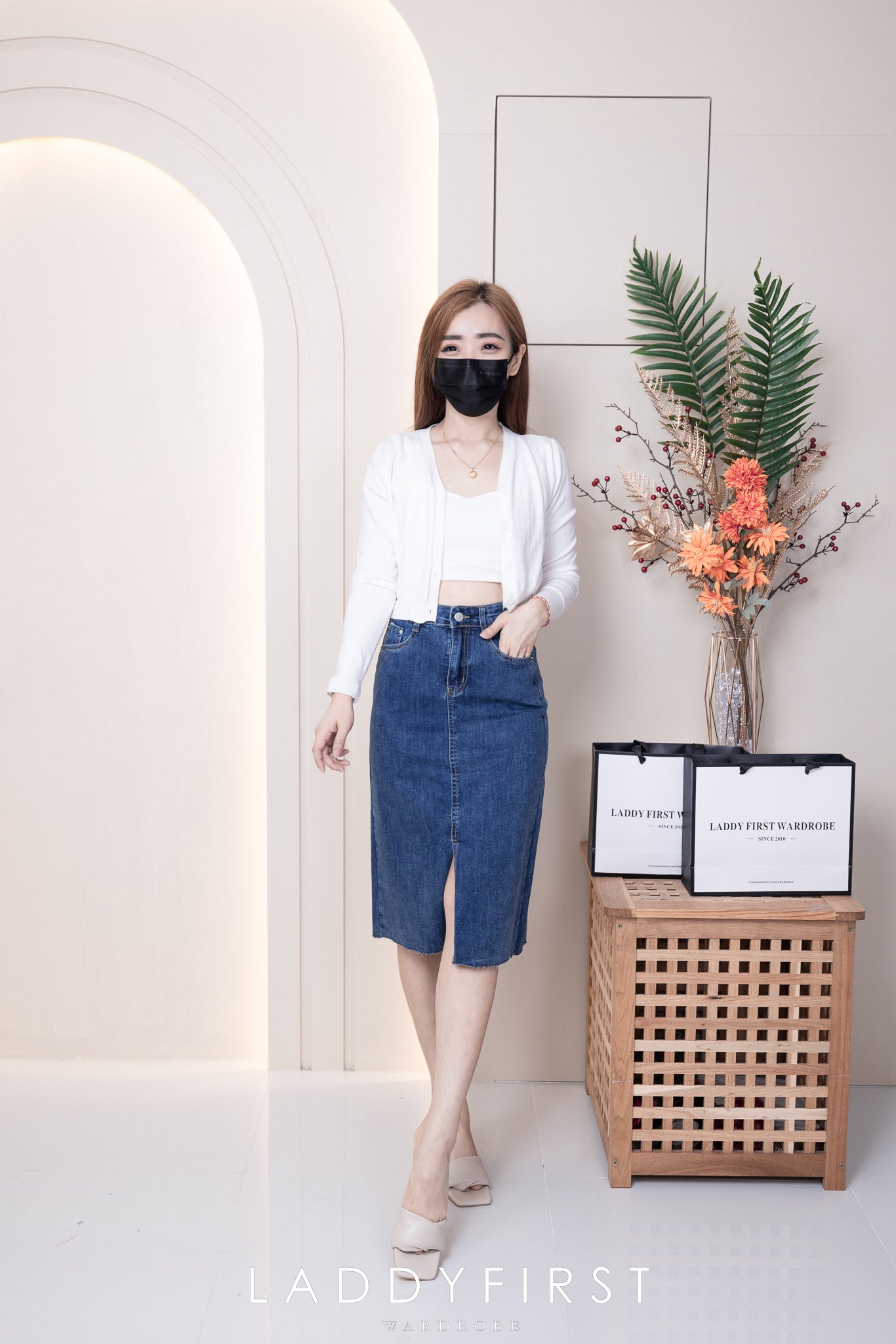 【L765】高品质COTTON JEANS牛仔弹力韩版七分高腰开叉裙子，有口袋 ❤️❤️