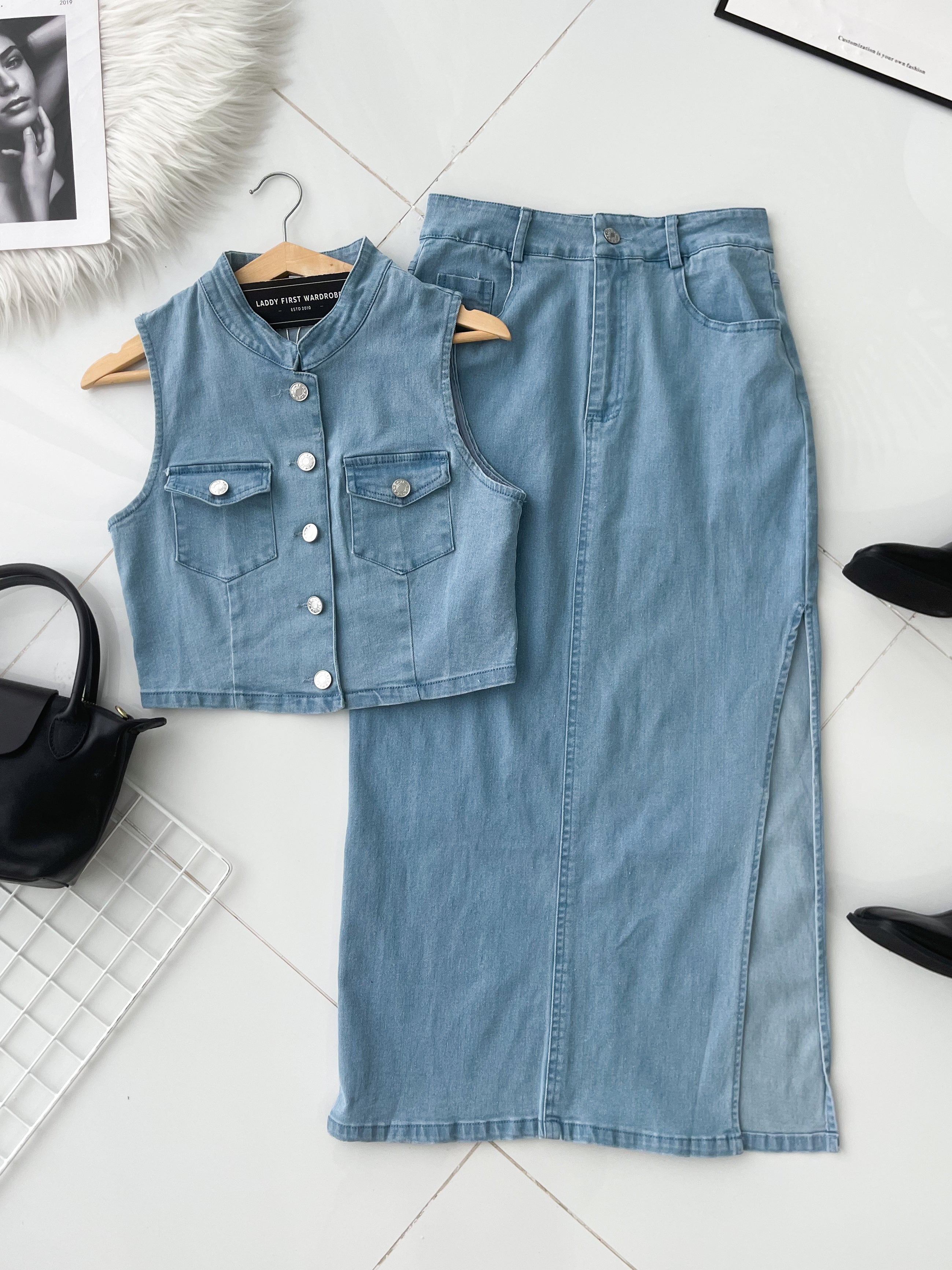 【SS21723 / 37601】高品质两件式韩系御姐风气质牛仔套装 马甲式牛仔上衣➕侧边开叉设计牛仔高腰长裙❤️❤️【B-R1-C4】