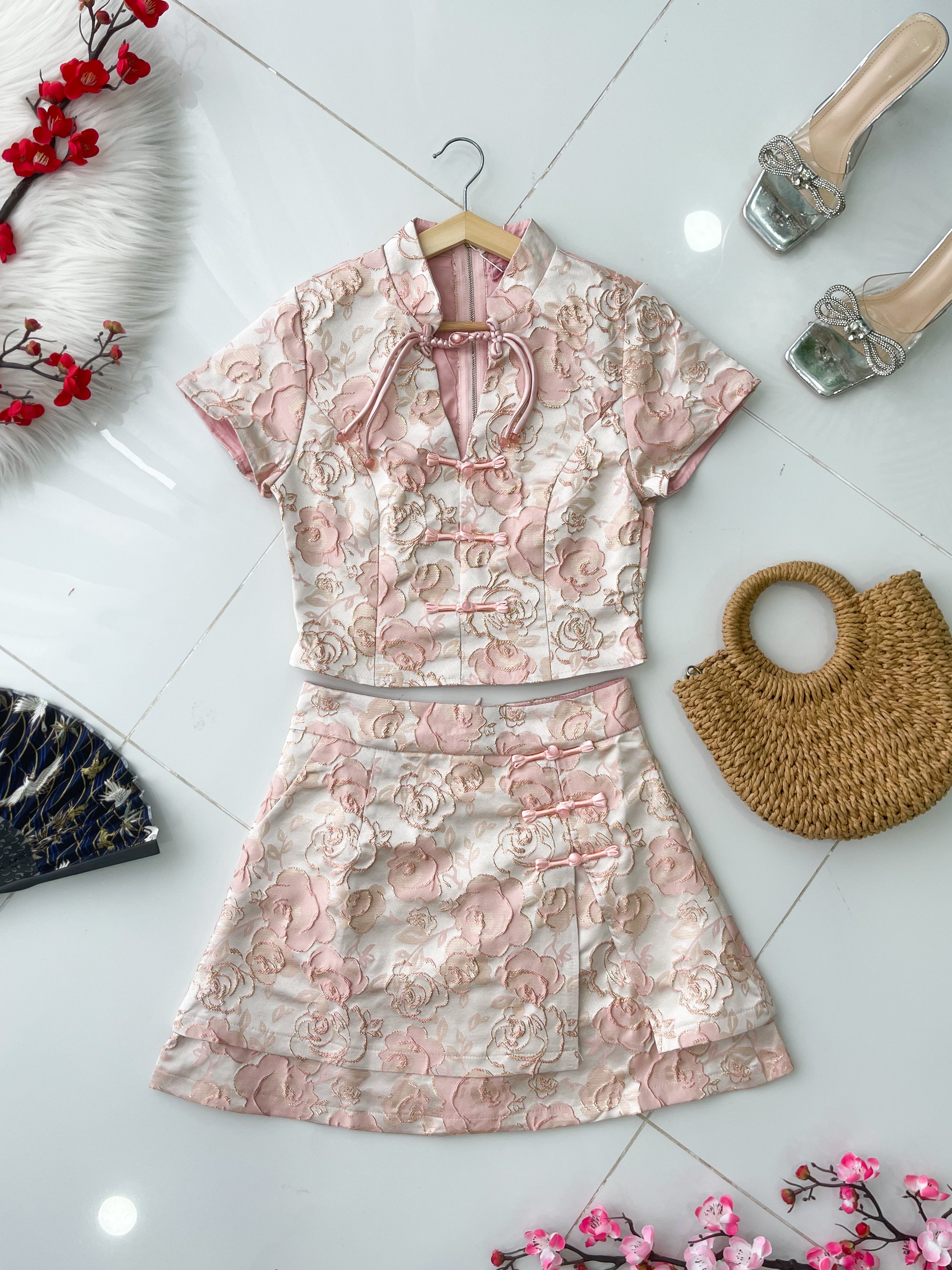 【SS6875】高品质两件式高档气质花开富贵新中式提花旗袍套装 短袖提花旗袍上衣➕提花旗袍高腰裙子，内层有里布短裤 ❤️❤️【A-R1-C4】