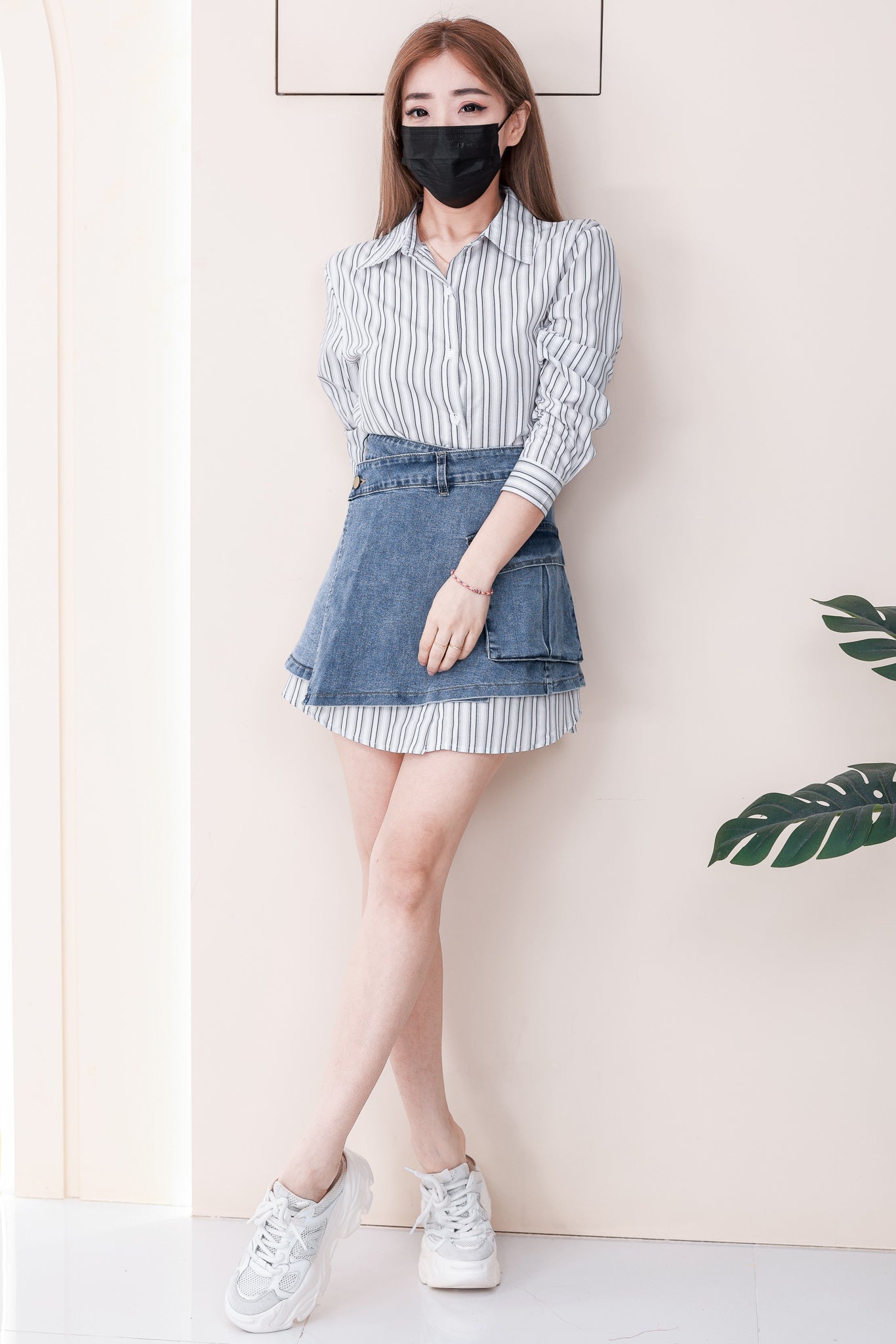 【SS121502】高品质两件式韩版简约休闲套装 翻领长袖线条衬衫上衣➕牛仔高腰百搭裙子，有口袋 ❤️❤️