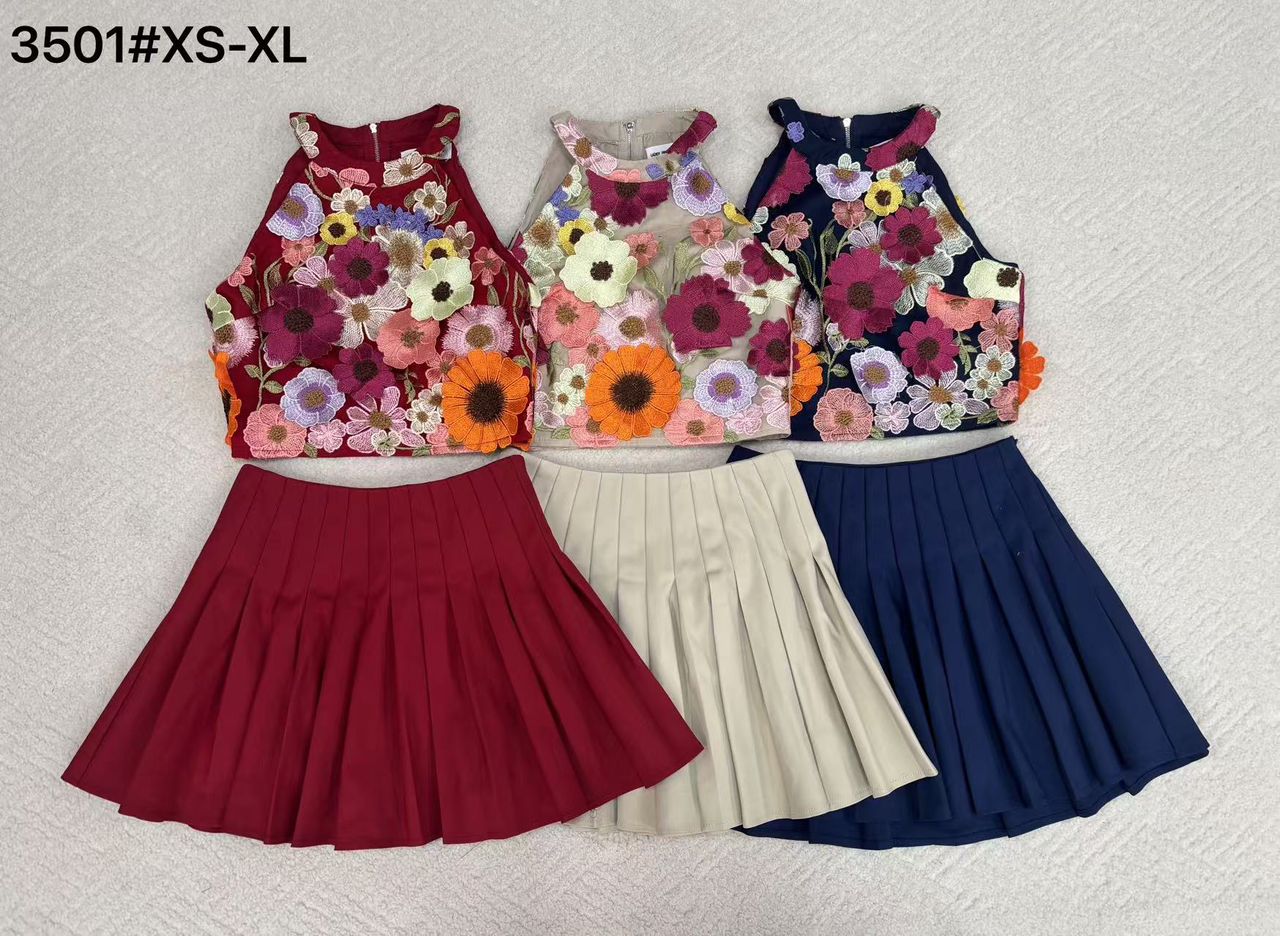 【SS3501】【LFW独家小圆饼】高品质两件式优雅减龄时尚套装 西装拼接立体绣花CUT IN无袖上衣➕学院风西装高腰百褶裙子，内层有里布短裤 ❤️❤️