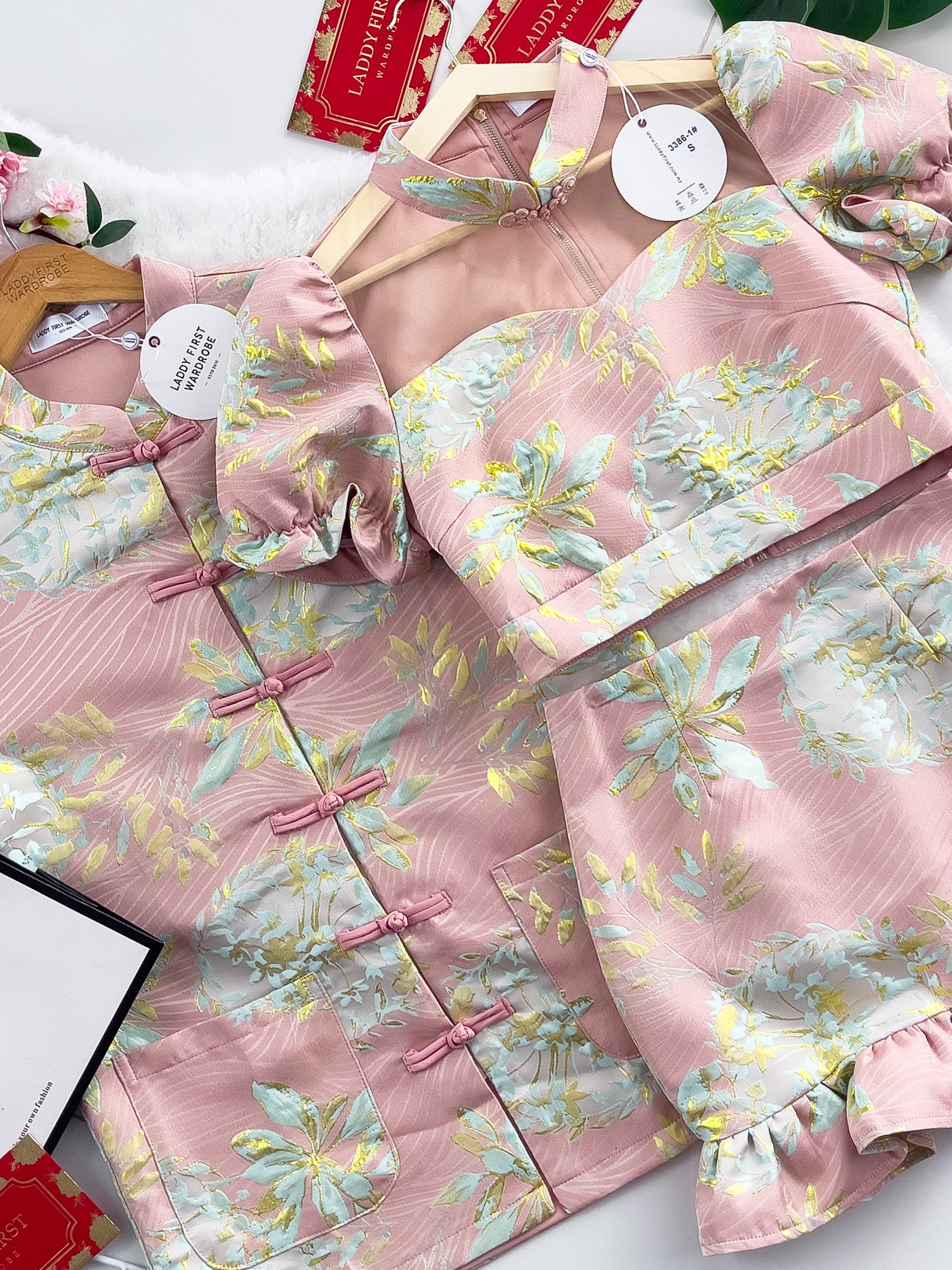 【SS3386-2】【LFW独家小圆饼】高品质两件式提花旗袍套装 泡泡袖提花拼接网纱旗袍上衣➕荷叶摆提花高腰裙子，内层有里布短裤 ❤️❤️