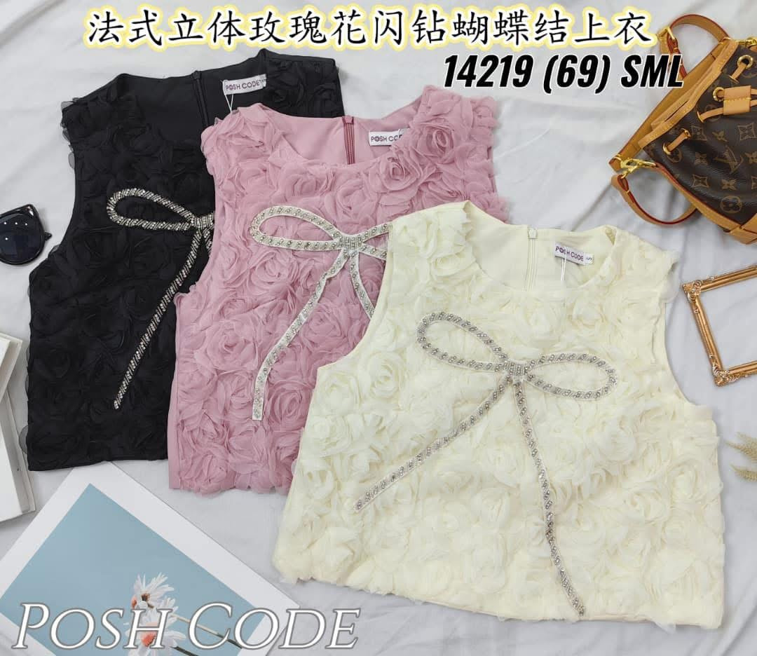 【T14219 / 65171】高品质仙气立体玫瑰花瓣拼接蝴蝶结设计时尚上衣 ❤️❤️