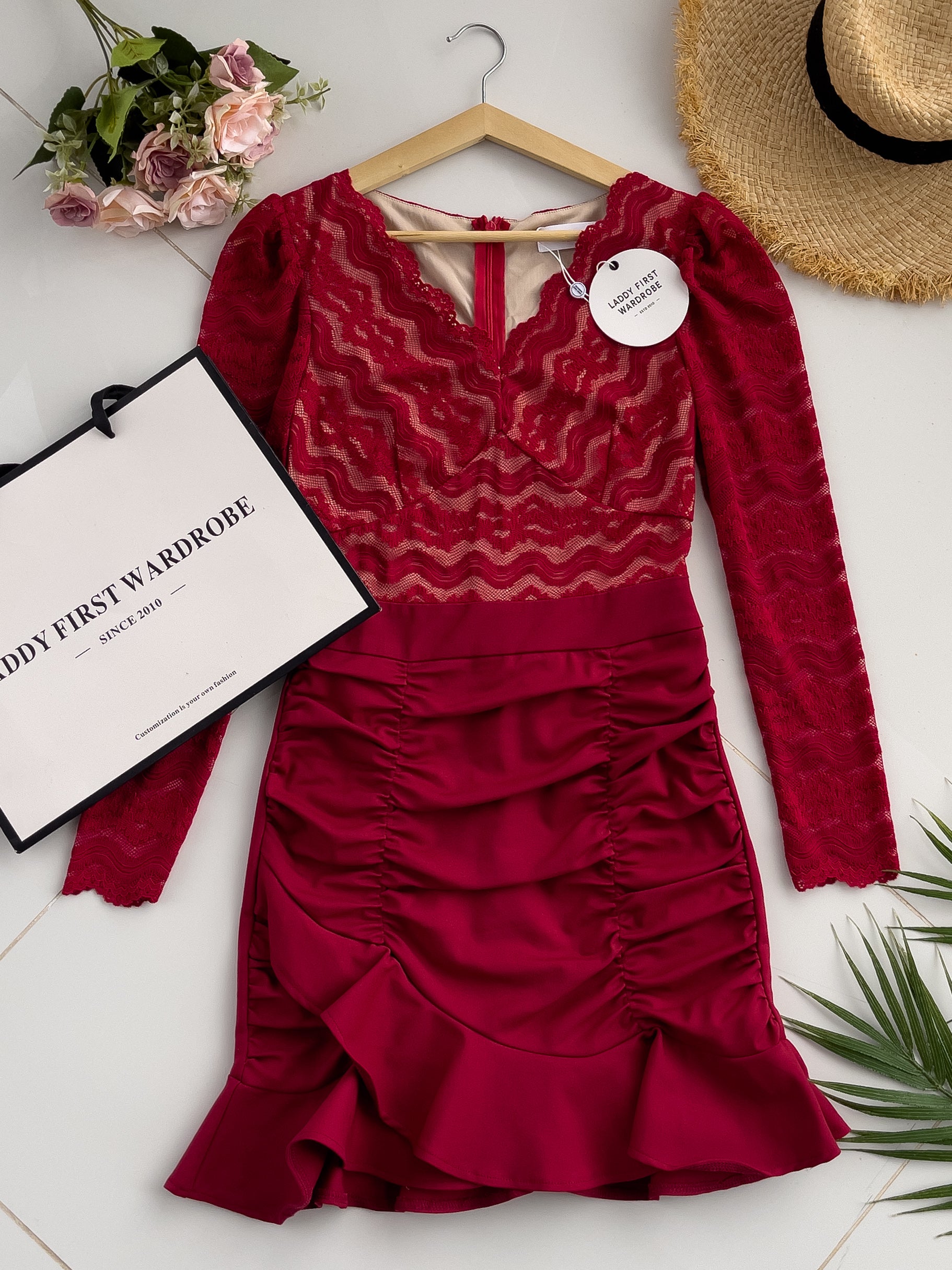 【D3368】【LFW独家小圆饼】高品质蕾丝长袖上衣拼接西装皱褶荷叶摆连身裙子 ❤️❤️