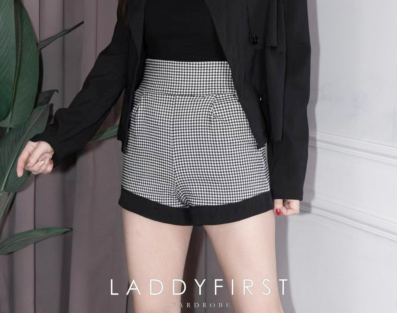 【S6422】✨独家爆单王✨ 独家定制款高品质简约日常西装万能高腰阔腿百搭短裤，有口袋 后中拉链 ❤️❤️ 【D-R1-C4】