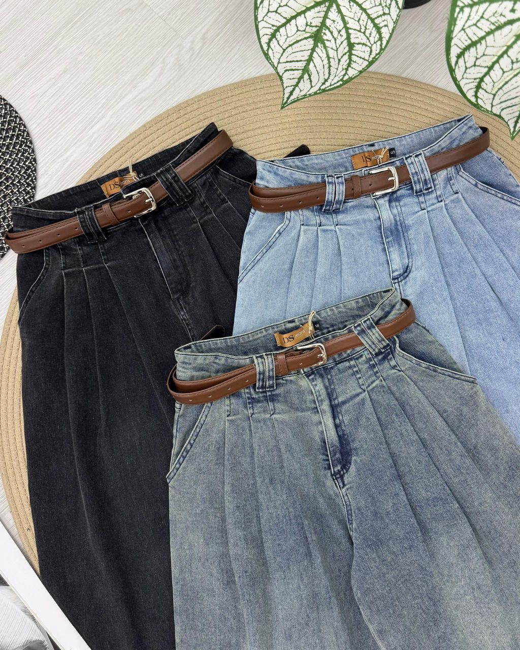 【L51357-1】⚡补货预订款⚡高品质显瘦显长腿直筒阔脚COTTON JEANS牛仔高腰百搭短裤，搭配配送腰带，有口袋 ❤️❤️