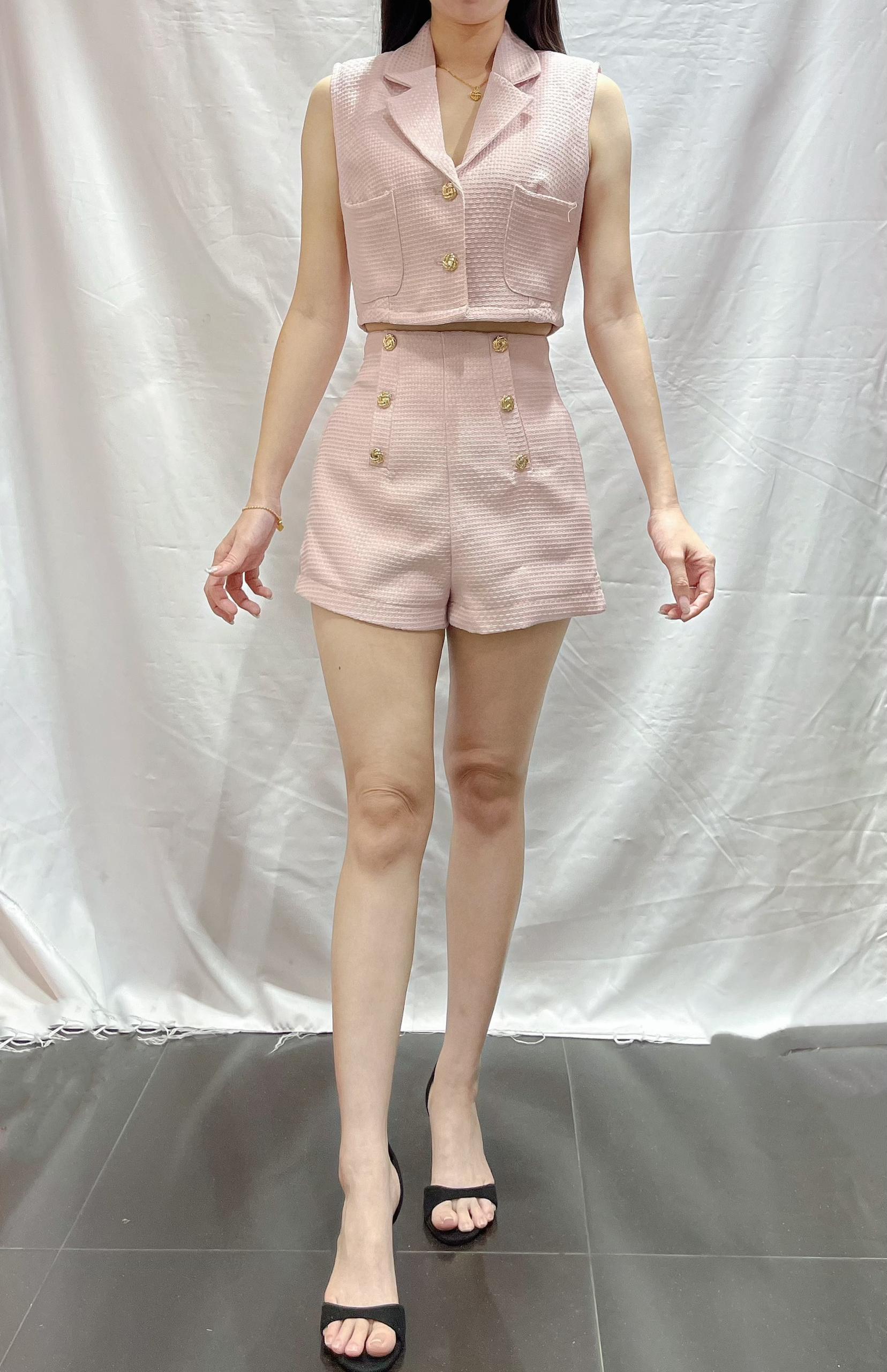 【SS20811】高品质两件式马甲式小香风套装 V翻领小香无袖上衣➕小香风高腰百搭短裤 ❤️❤️