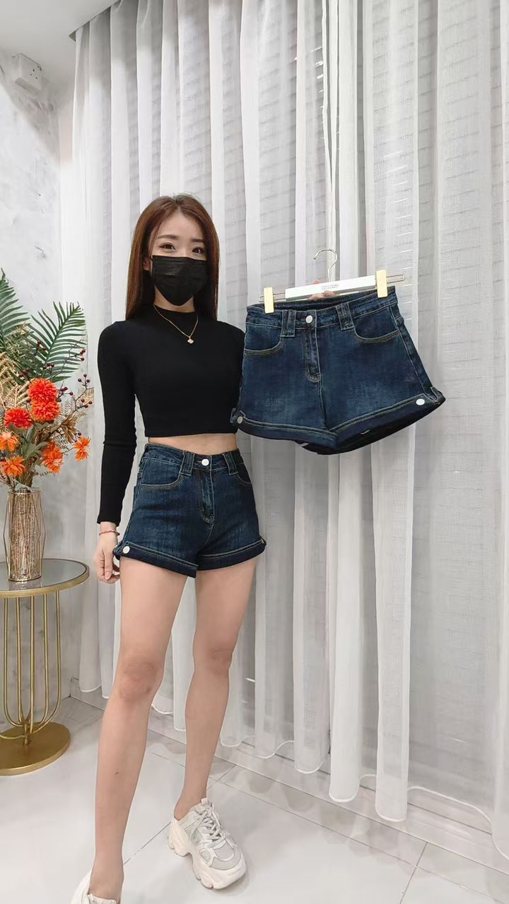 【S4629】高品质Cotton Jeans弹力牛仔百搭折边纽扣短裤 , 有口袋 ❤️