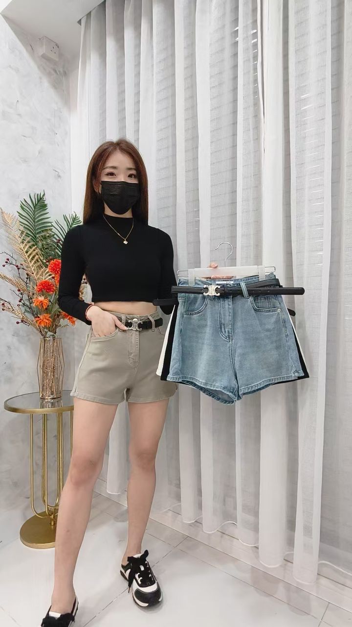 【S2812】高品质Cotton Jeans高腰牛仔弹力百搭短裤 , 搭配附送皮革腰带 , 有口袋 , 左右裤摆有开小叉 ❤️ 【A-R1-C5】