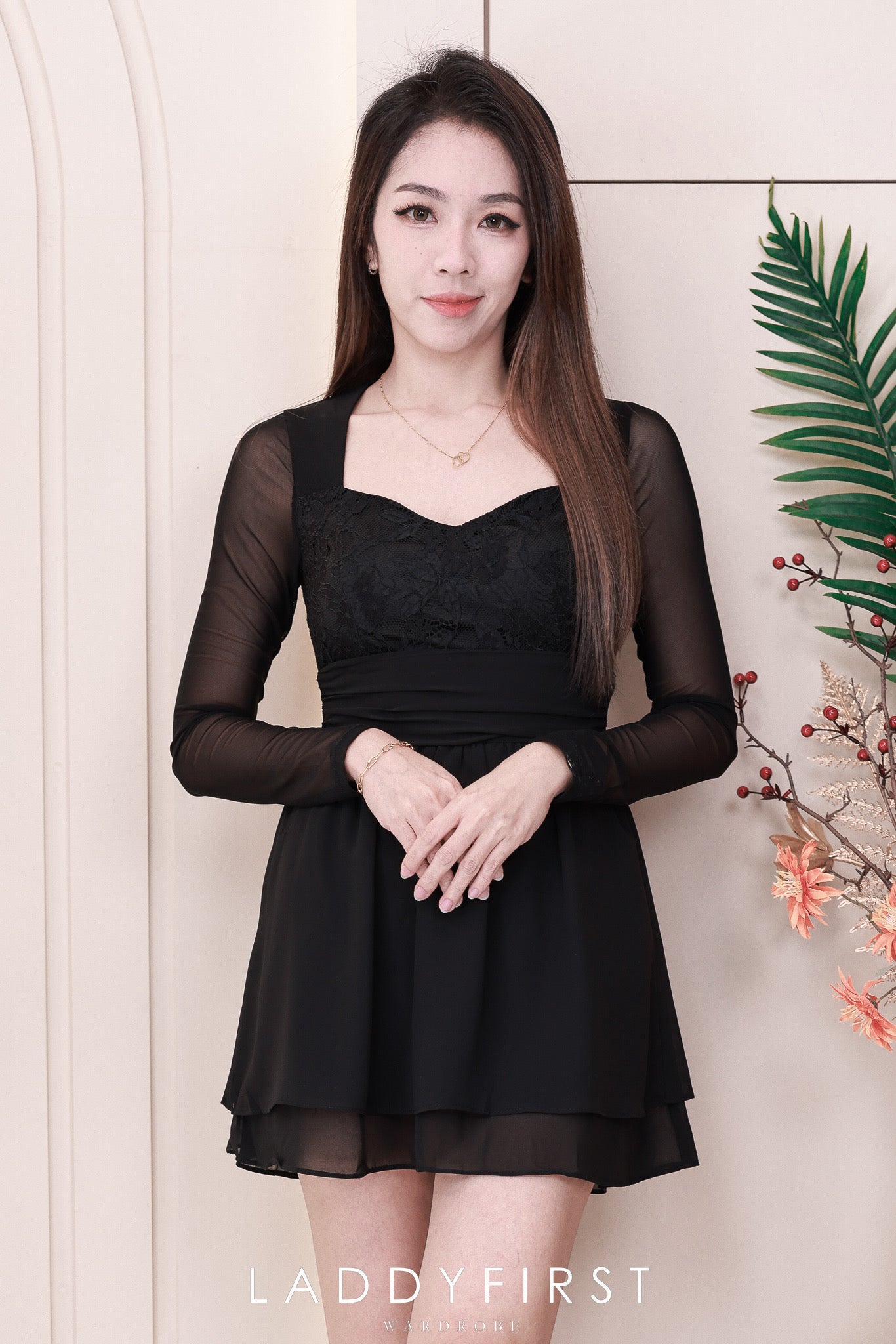 【D8231211】透视长袖网纱软蕾丝拼接层次雪纺连身裙子，内有短裤❤️❤️