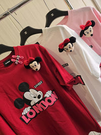 【T51927】✨现货✨ 高品质米奇图案Oversized Tee ➕ 立体米妮公仔 , 可拆卸 ➕ 一对迷你米妮发夹 ❤️