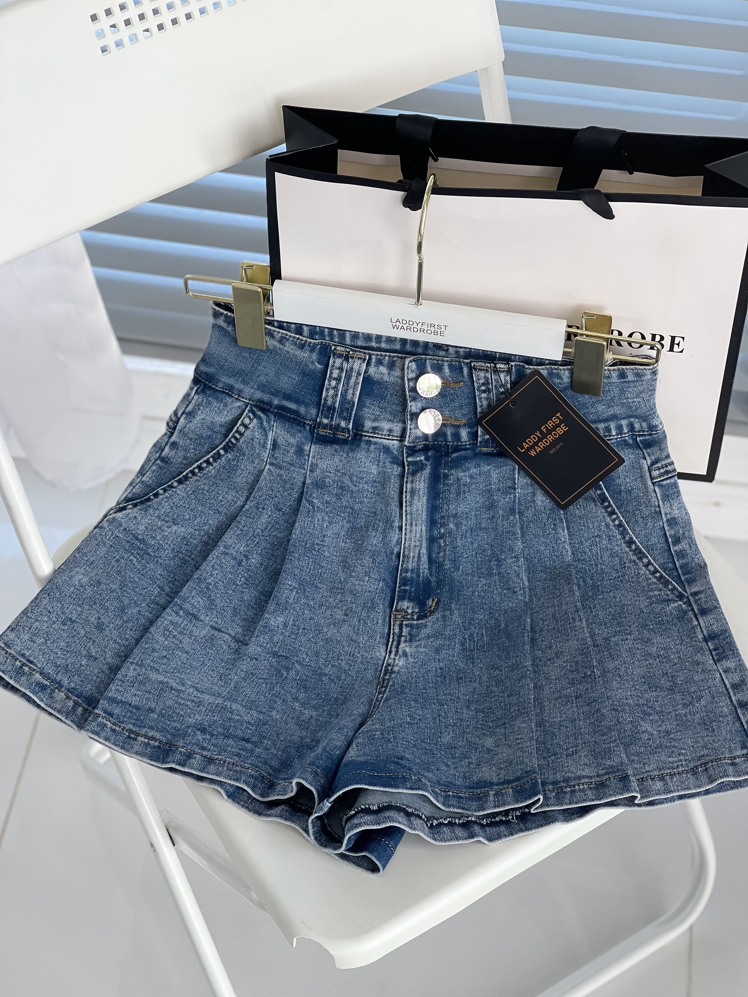 【S3439】【独家小圆饼】高品质COTTON JEANS牛仔弹力百褶设计牛仔高腰百搭短裤，有口袋 ❤️❤️ 【A-R1-C6】