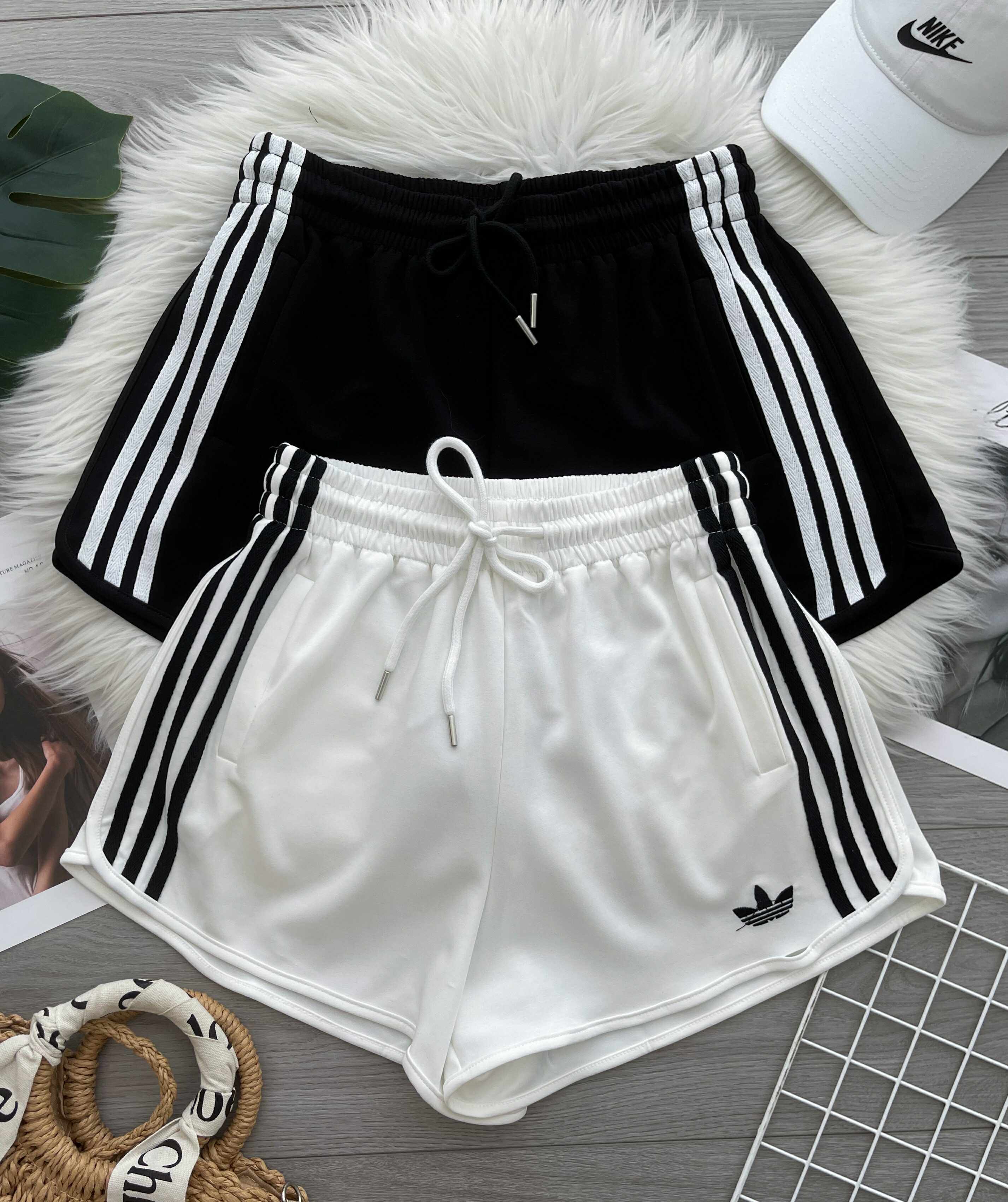 【S25079】高品质卫衣棉抽绳松紧弹力adidas刺绣休闲运动短裤，有口袋 ❤️❤️