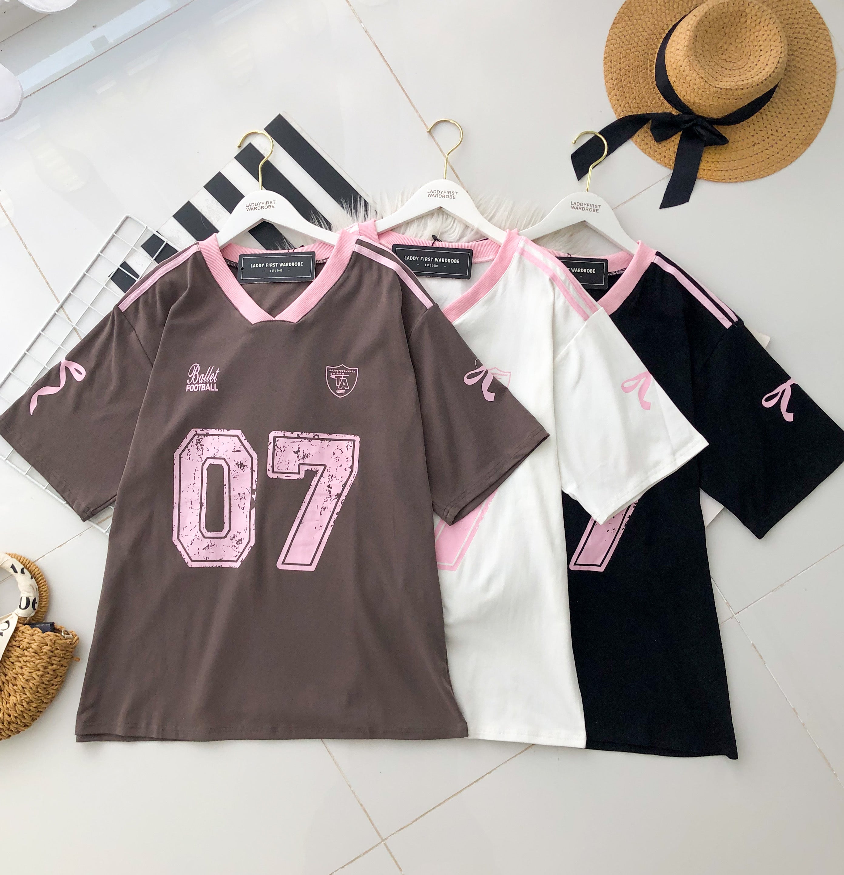 【T110906】高品质V领拼色07运动风纯棉弹力Oversized 日常休闲上衣 ❤❤