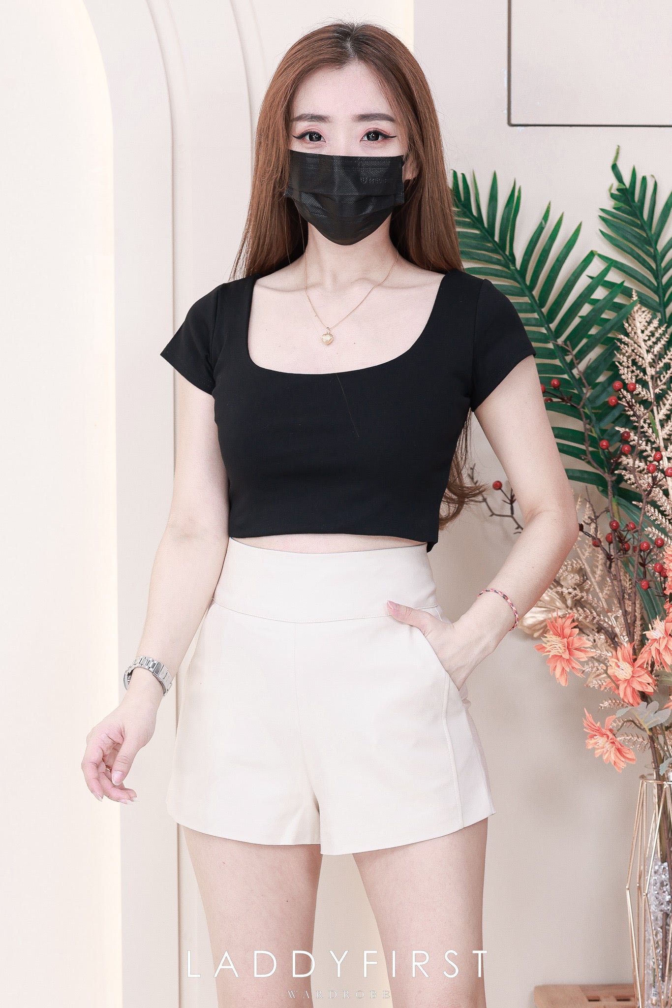 【S80194】🧧 宠粉福利回馈 🧧 【LFW独家爆款】万能西装高腰休闲百搭短裤，有口袋 后中拉链，内层加里布【B-R2-C2】