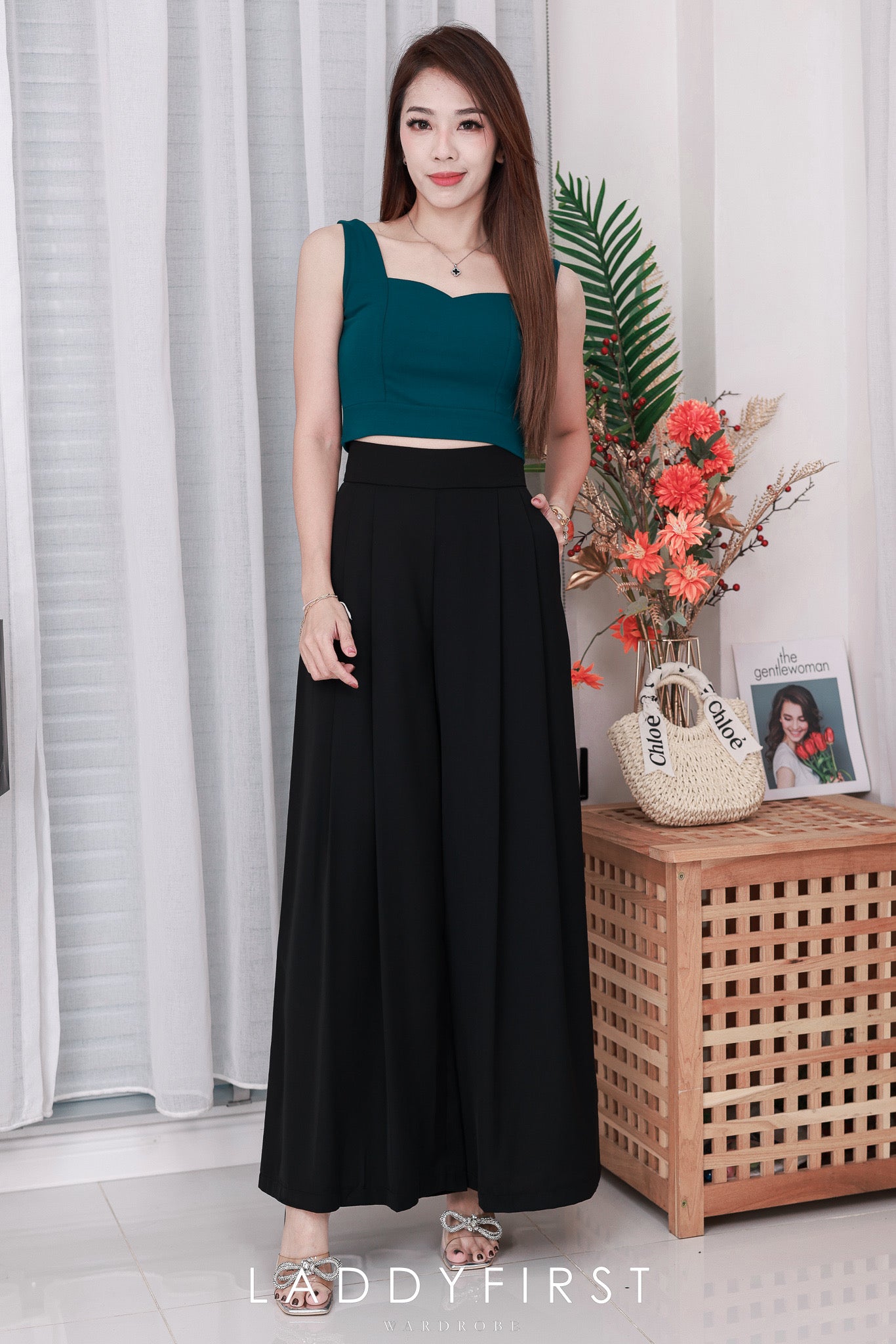 【T66162】🧧 宠粉福利回馈 🧧 独家爆款无拼缝双层爱心领无袖百搭小内搭上衣 ❤️❤️【A-R3-C3】