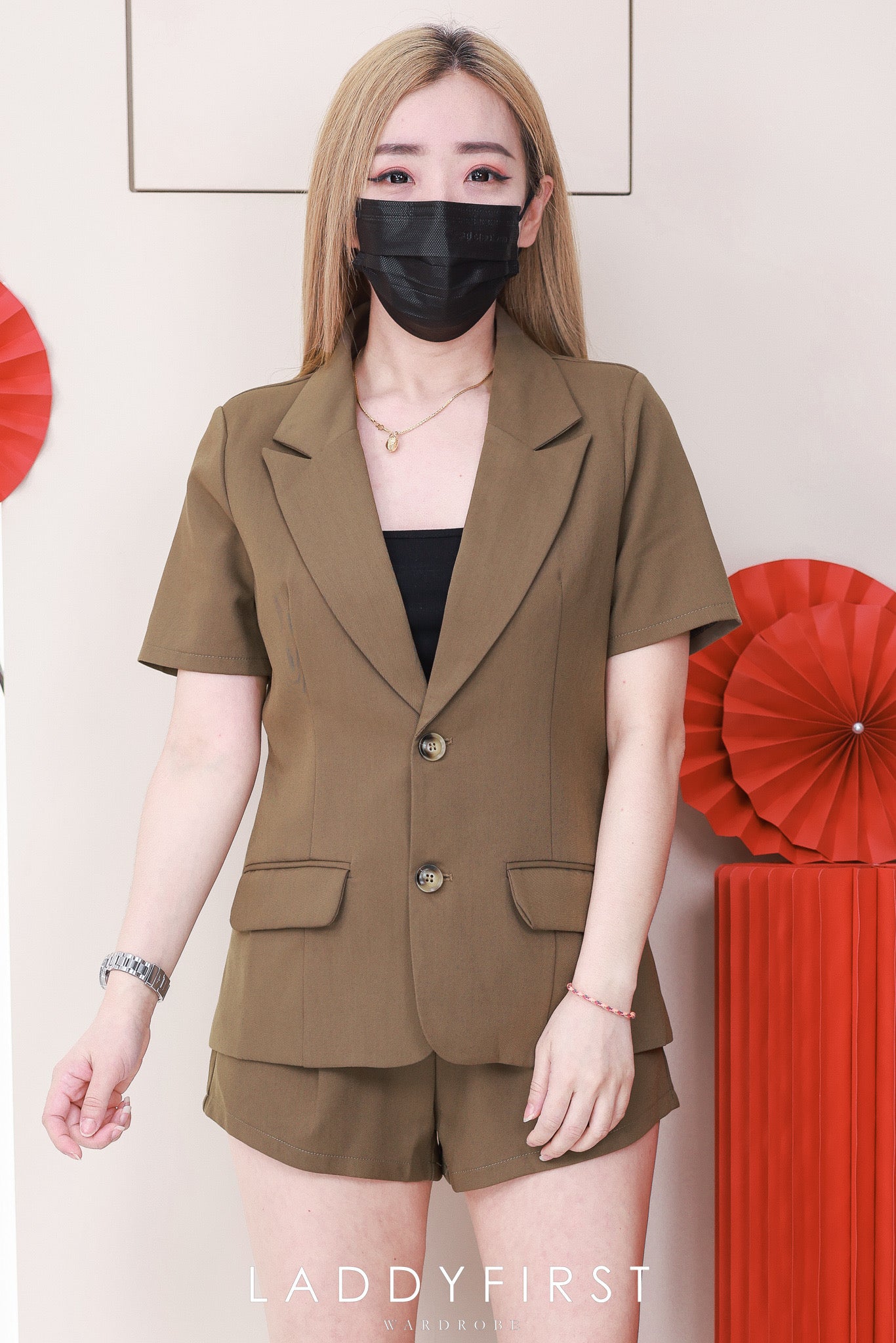 【SS3470】【LFW独家小圆饼】高品质两件式气质西装时装套装 V翻领短袖西装上衣/外套，有口袋➕西装高腰百搭短裤 , 有口袋 ❤❤
