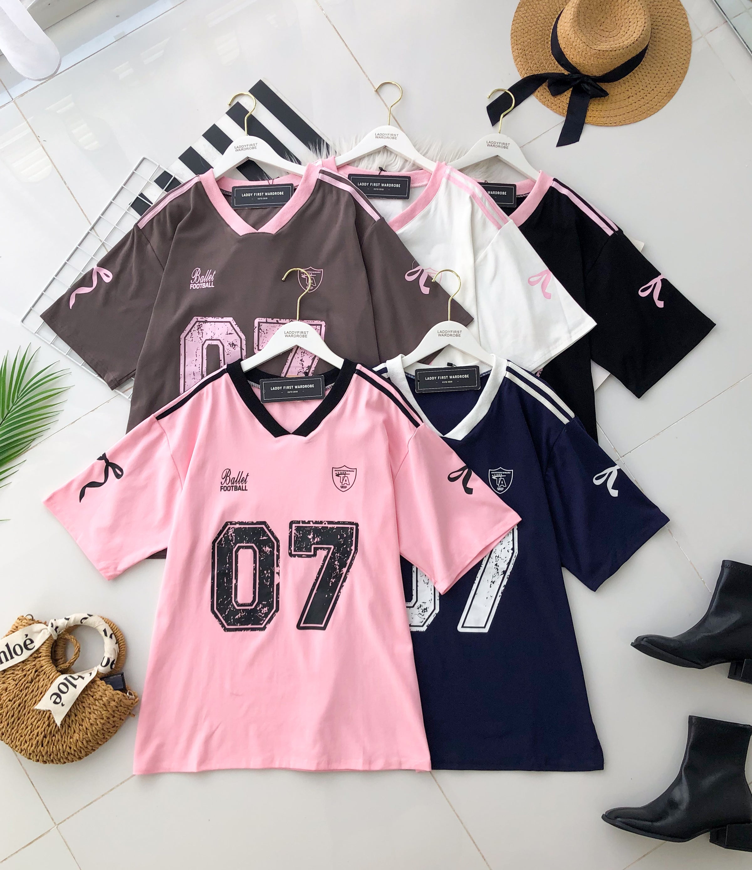 【T110906】高品质V领拼色07运动风纯棉弹力Oversized 日常休闲上衣 ❤❤ 【A-R3-C1】