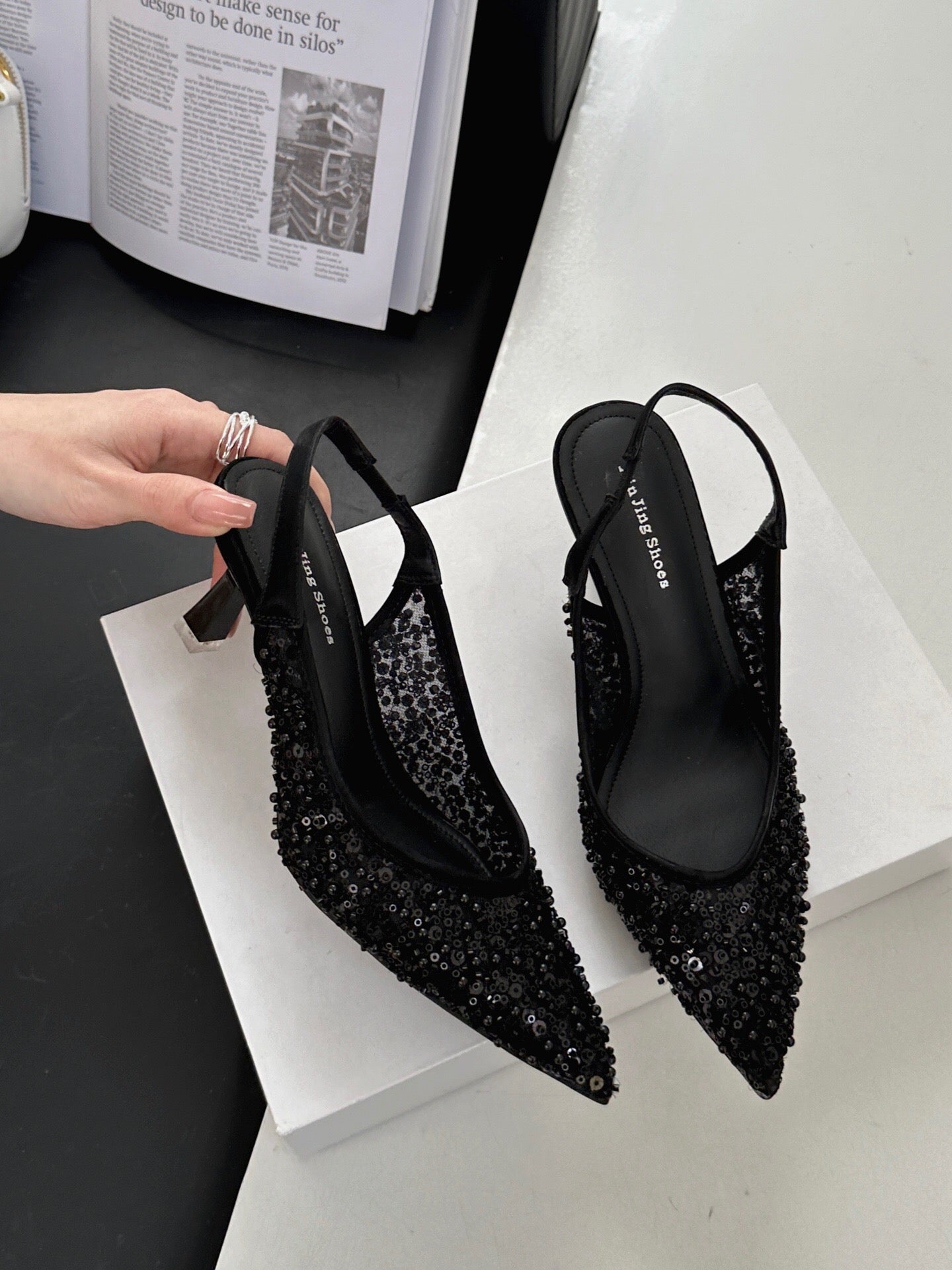 【R699-206】✨现货✨高品质气质水钻尖头高跟鞋 👠