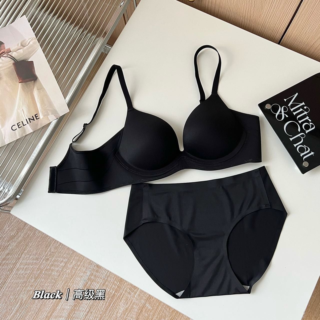 【A2883】＊内衣套装组合＊ 高品质极简约纯色提拉软支撑无痕内衣 ➕ 内裤 ❤️