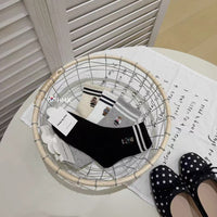 【P7266】✨现货✨高颜值INS风熊熊🐻线条拉边袜子 🧦【XB03-B65】