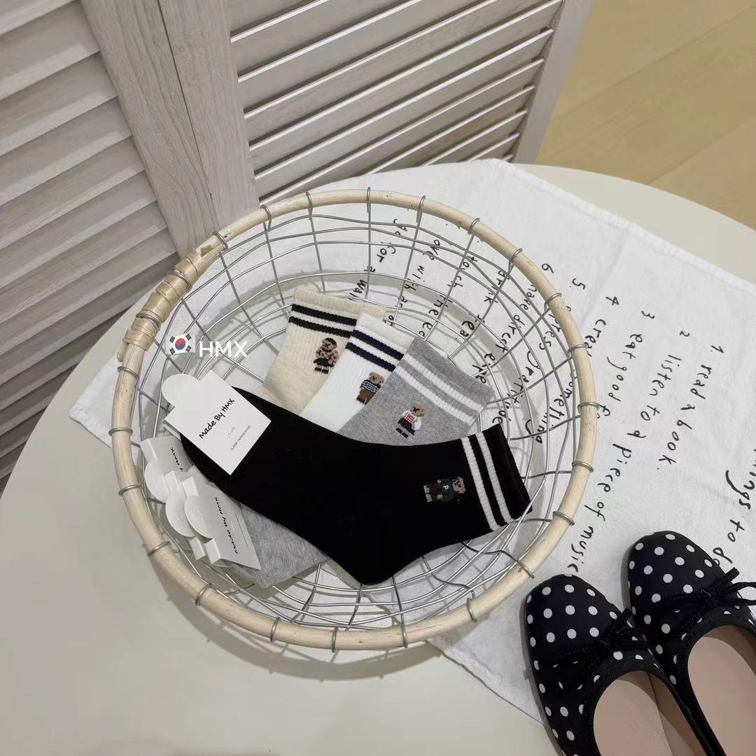 【P7266】✨现货✨高颜值INS风熊熊🐻线条拉边袜子 🧦【XB03-B65】