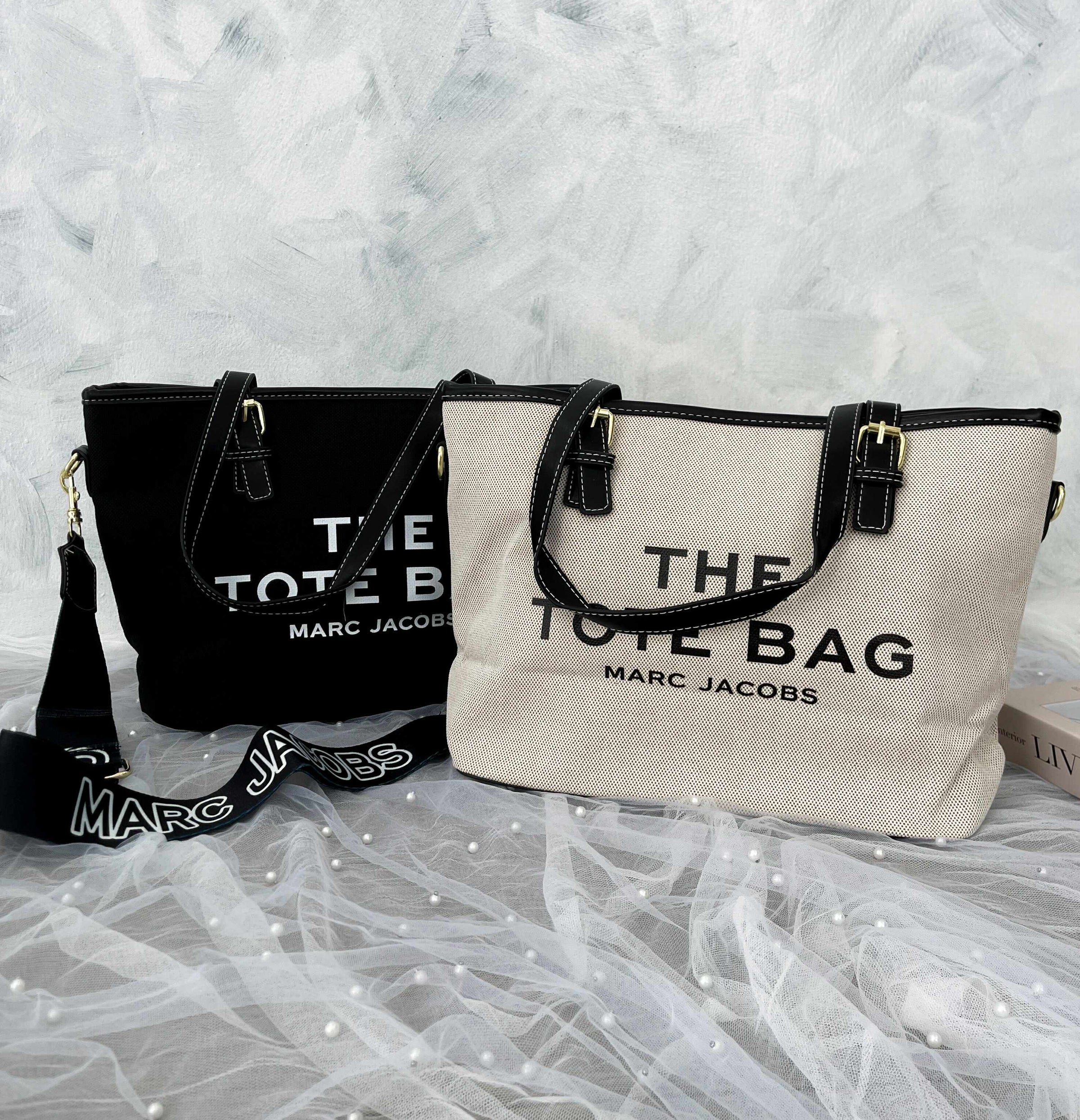 【A2743】高质量大容量帆布托特包 , 可手提肩背 👜❤️