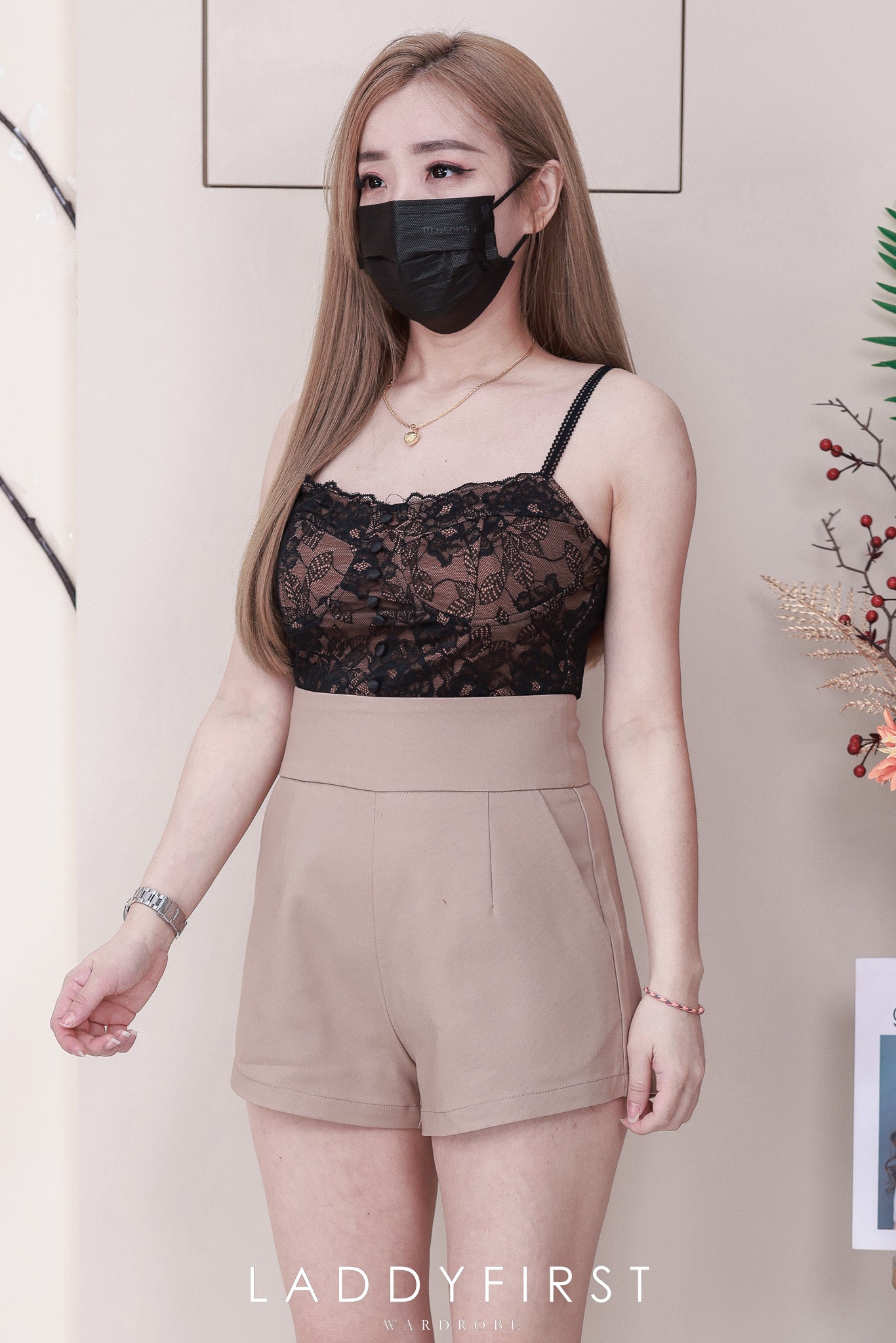 【S68210】LFW独家爆款【万能姐姐】高品质万能系列休闲简约日常百搭款西装高腰短裤，有口袋 #人人必入手 #必备百搭款 #高腰显瘦 ❤️❤️ 【C-R2-C6】