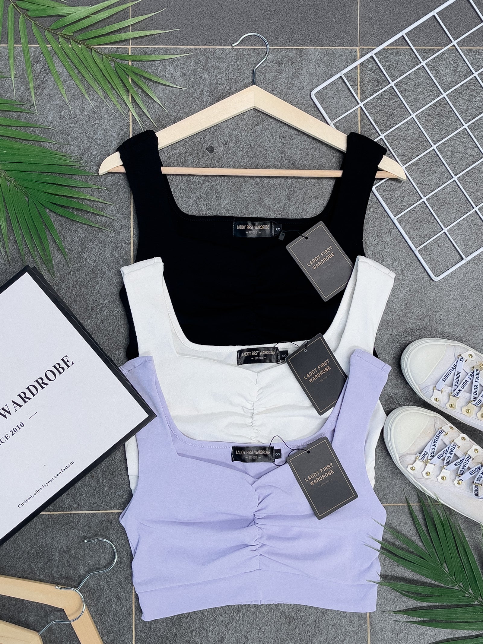 【T3333】独家爆款简约百搭短版无袖内搭上衣 【B-R3-C6】