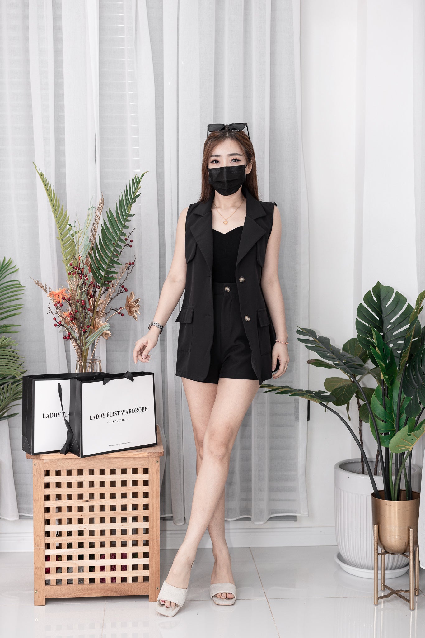 【SS18593】两件式时装套装 翻领无袖中长款西装上衣➕西装高腰百搭短裤，有口袋
