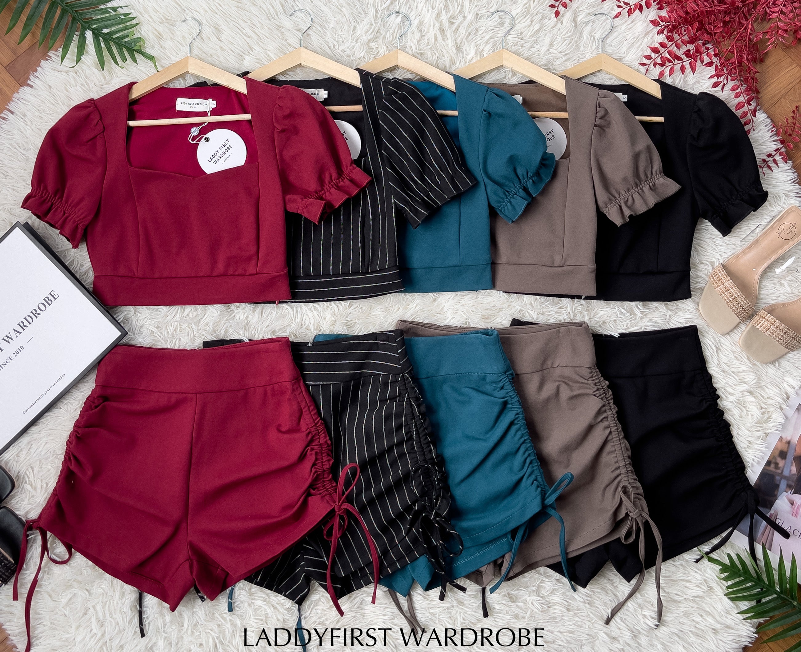 【SS210183】【网站福利款✨】【LFW独家小圆饼】两件式厚实罗马时装套装 砖石领上衣➕抽绳高腰短裤