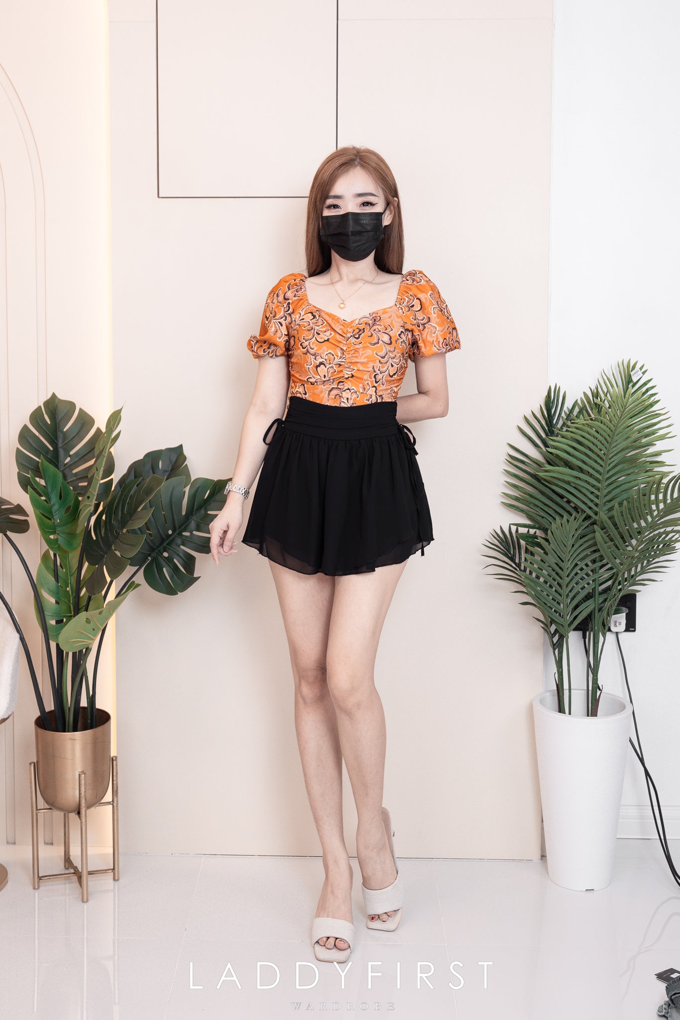 【T110317】欧美经典时尚皱褶泡泡袖时装上衣